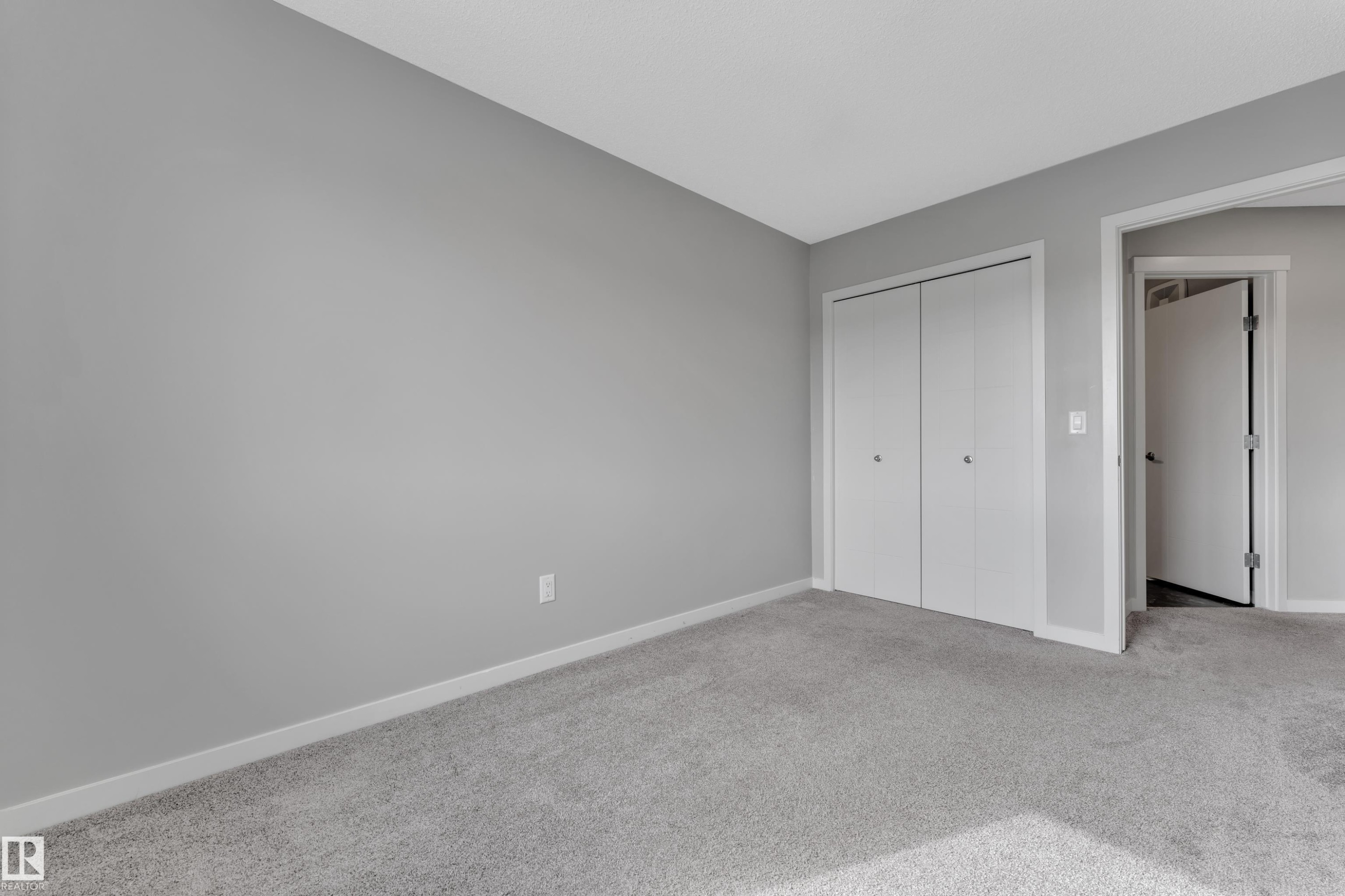 8781 Carson Way, Edmonton, AB - Indoor Photo Showing Other Room