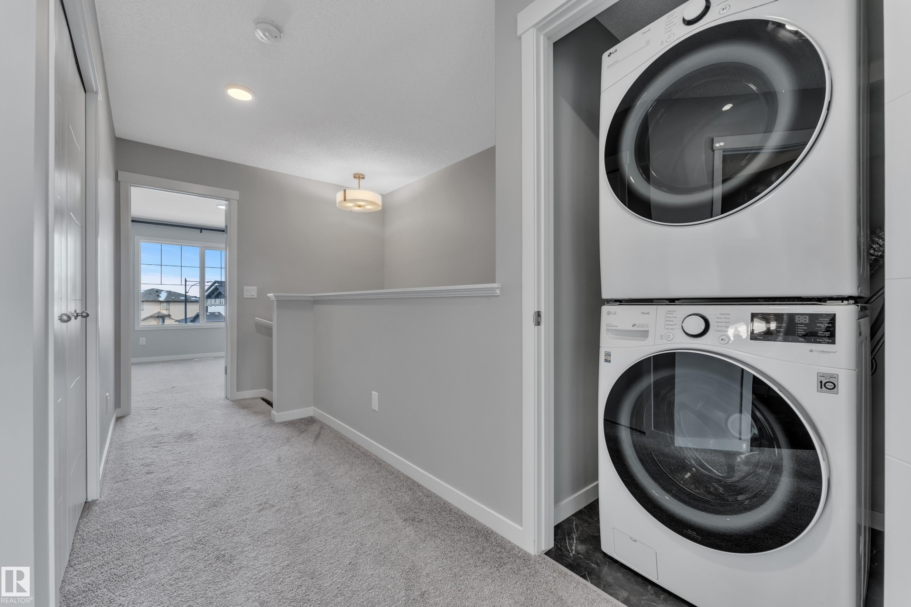 8781 Carson Way, Edmonton, AB - Indoor Photo Showing Laundry Room