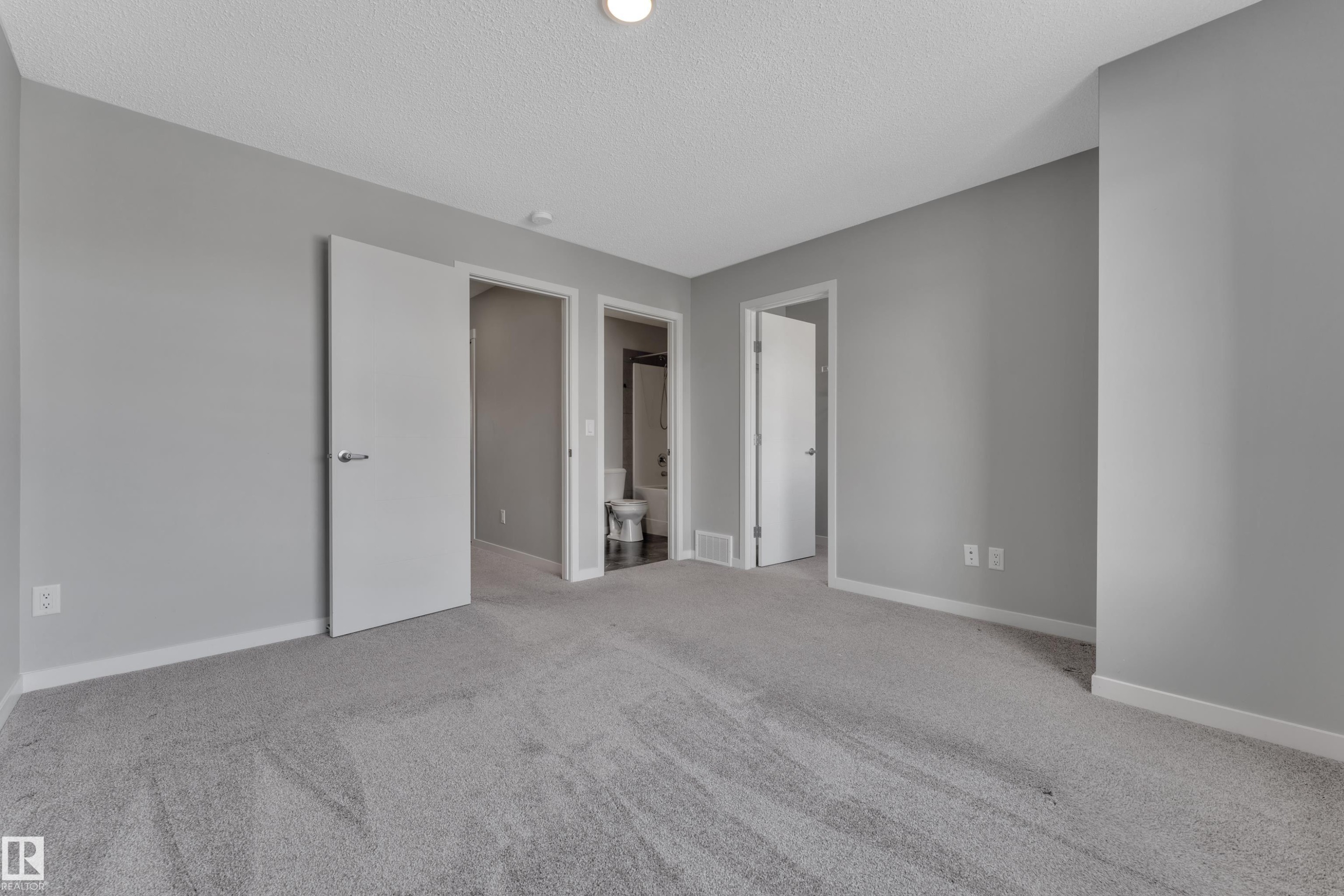 8781 Carson Way, Edmonton, AB - Indoor Photo Showing Other Room