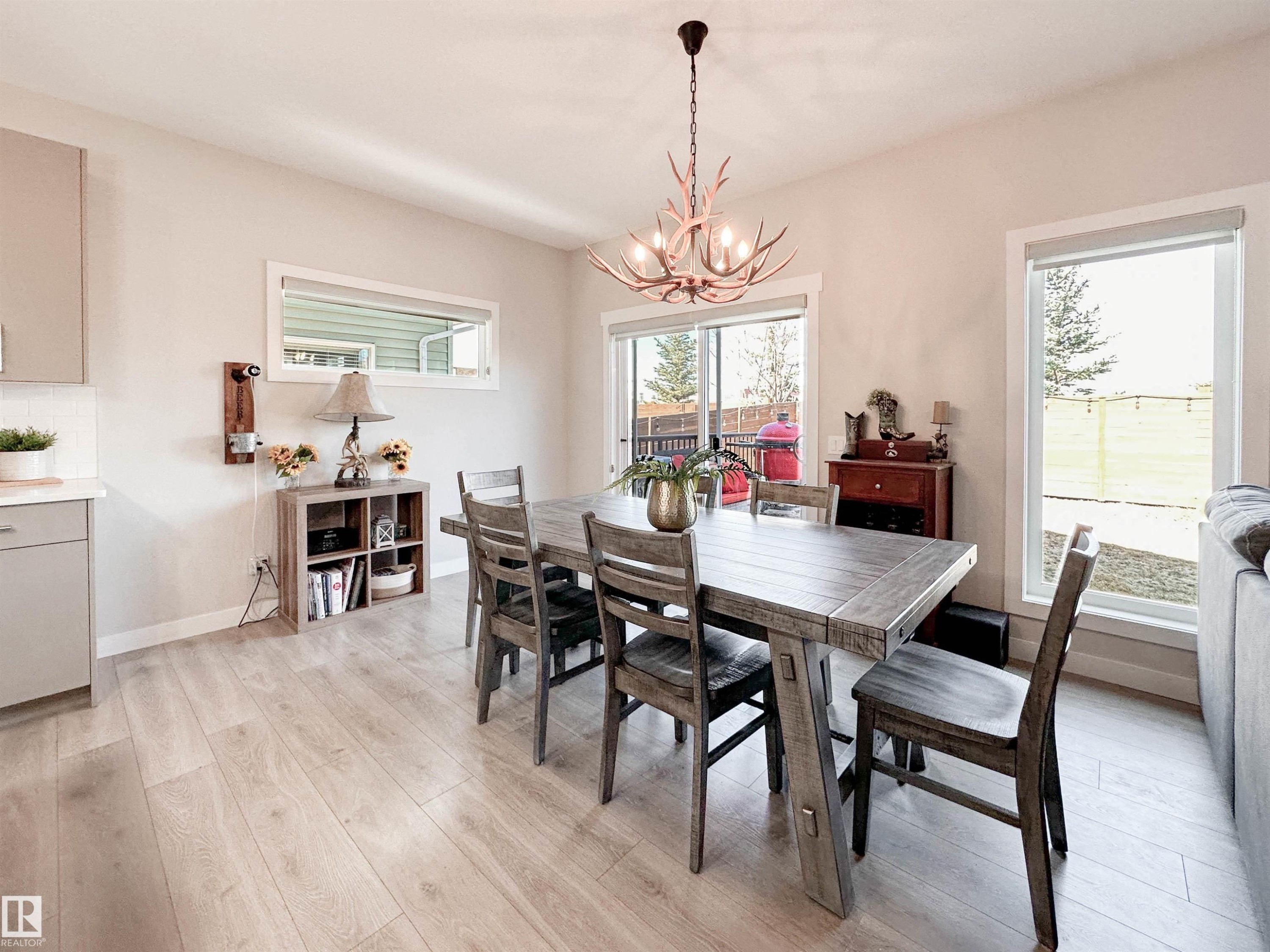103 Joyal Way, St. Albert, AB - Indoor Photo Showing Dining Room