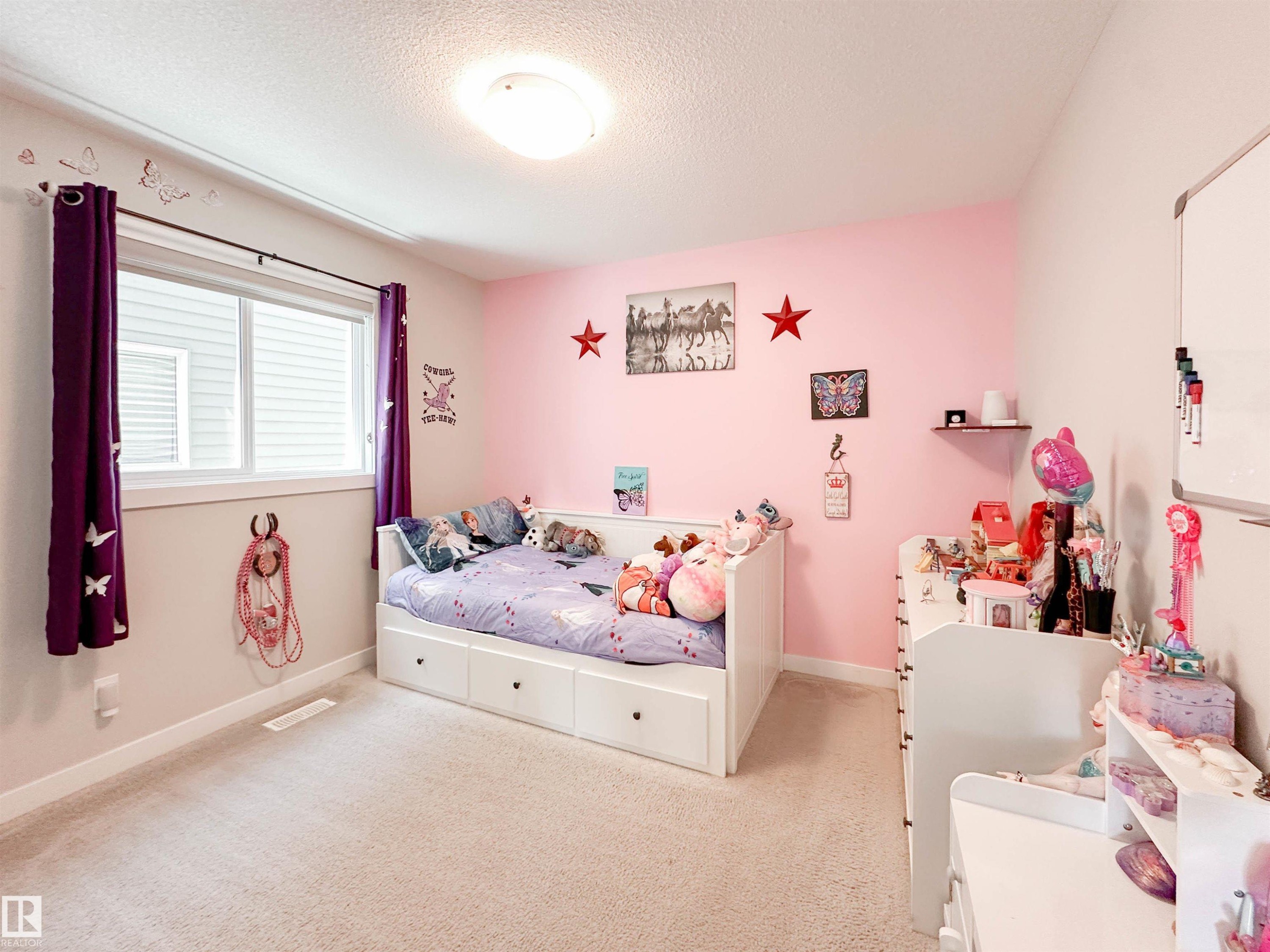 103 Joyal Way, St. Albert, AB - Indoor Photo Showing Bedroom