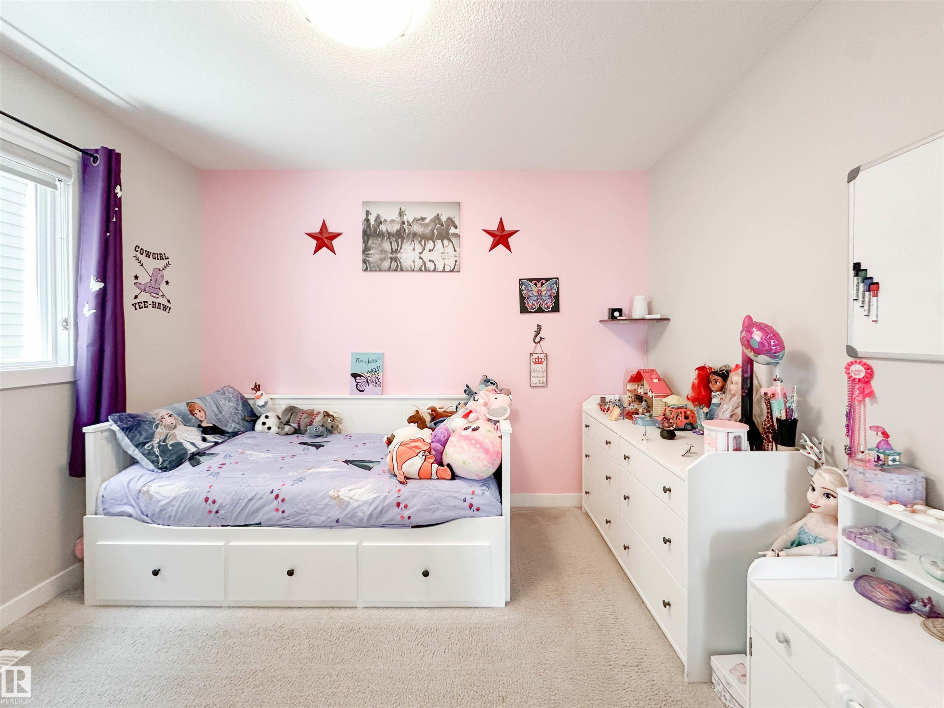 103 Joyal Way, St. Albert, AB - Indoor Photo Showing Bedroom