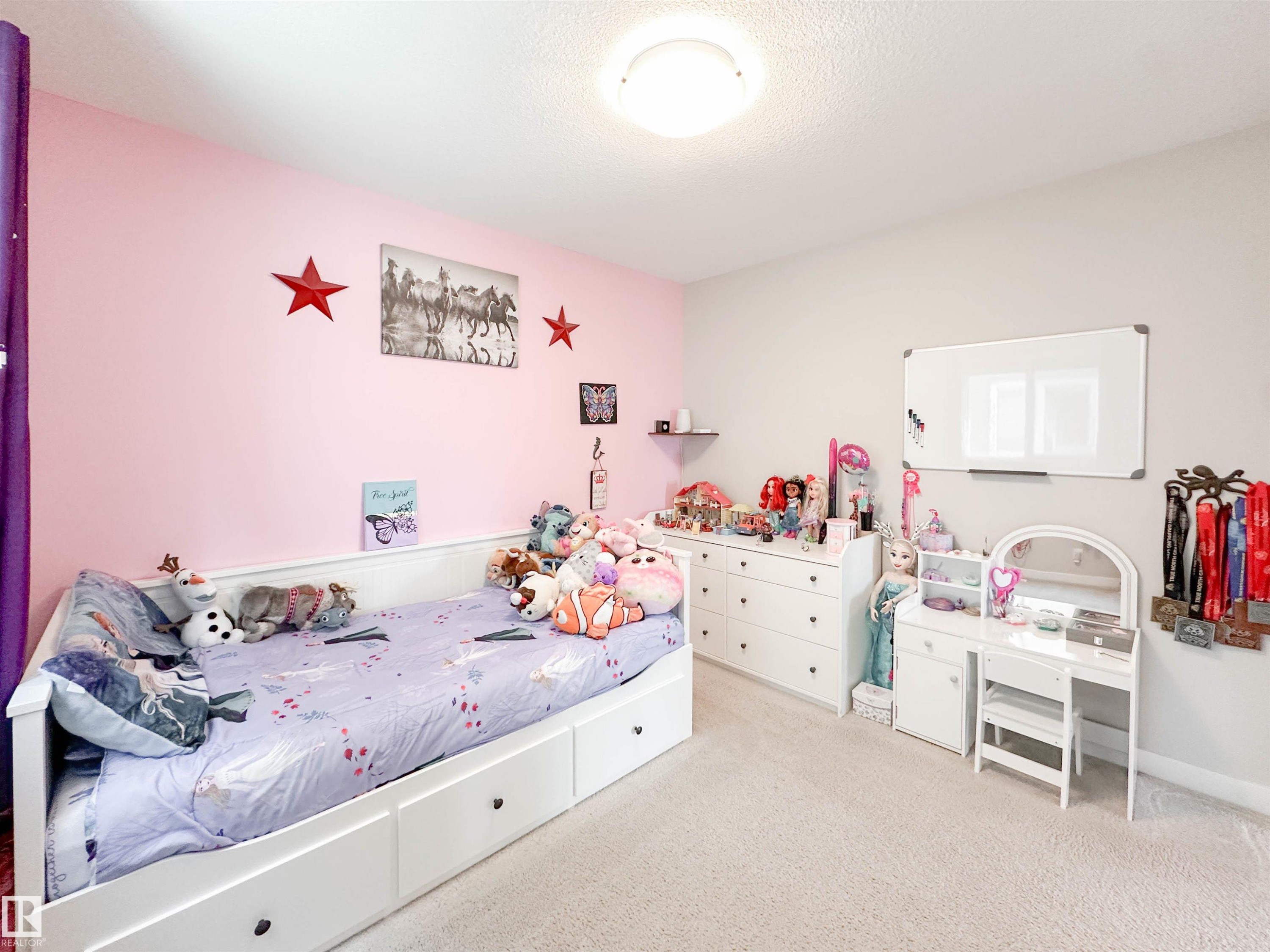 103 Joyal Way, St. Albert, AB - Indoor Photo Showing Bedroom