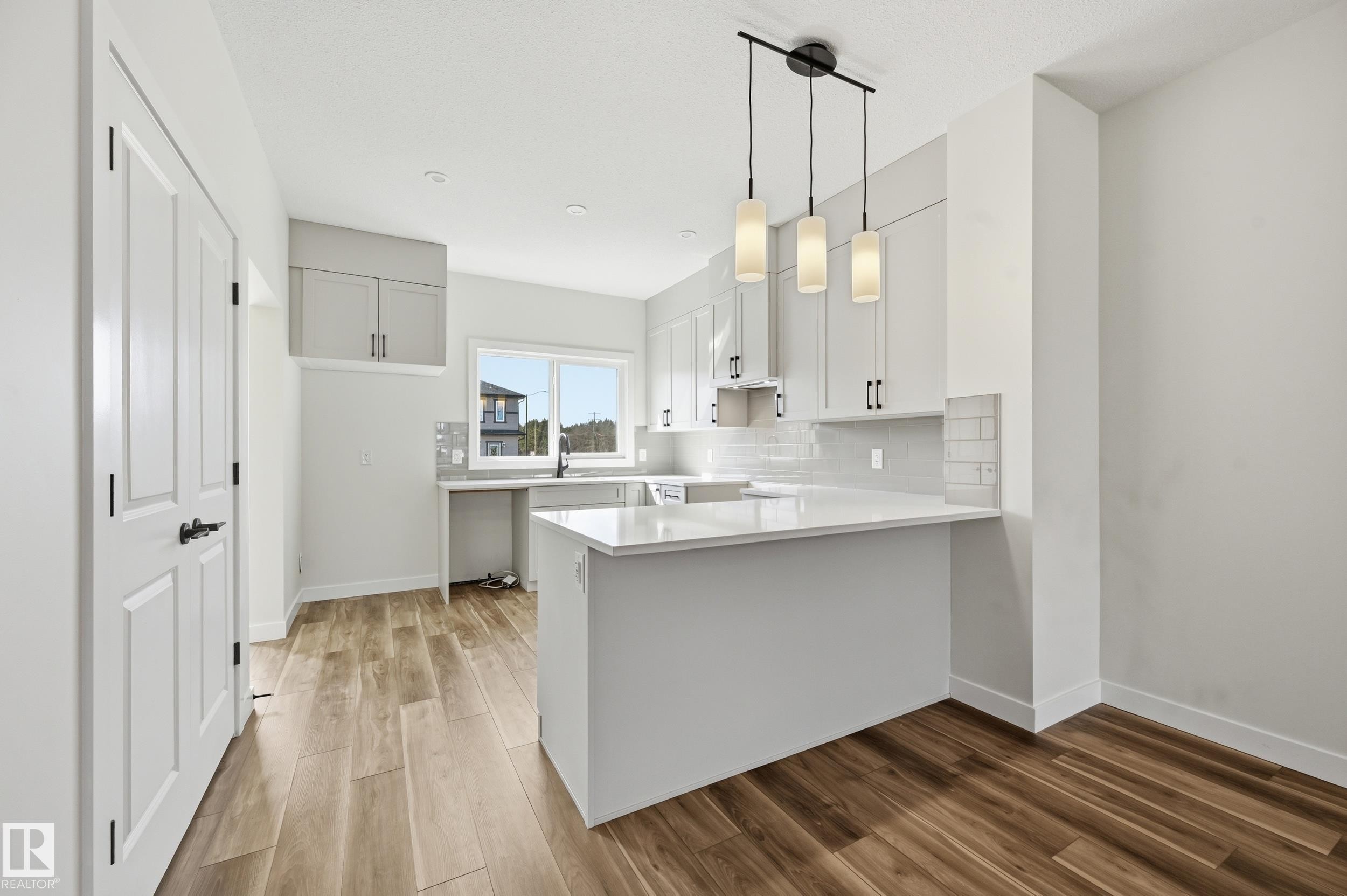 243 Wattle Road, Leduc, AB - Indoor Photo Showing Kitchen
