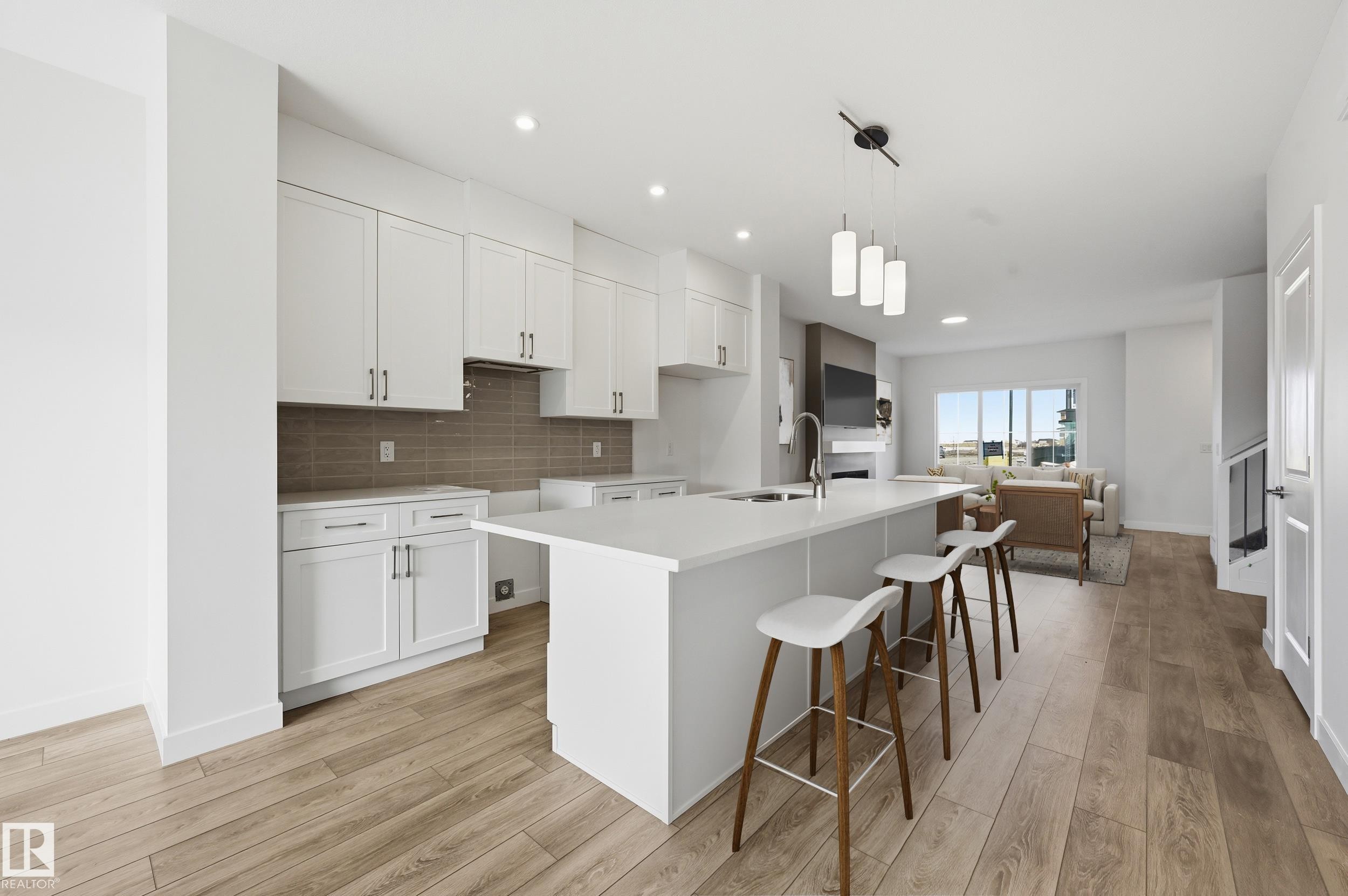 245 Wattle Road, Leduc, AB - Indoor Photo Showing Kitchen With Upgraded Kitchen