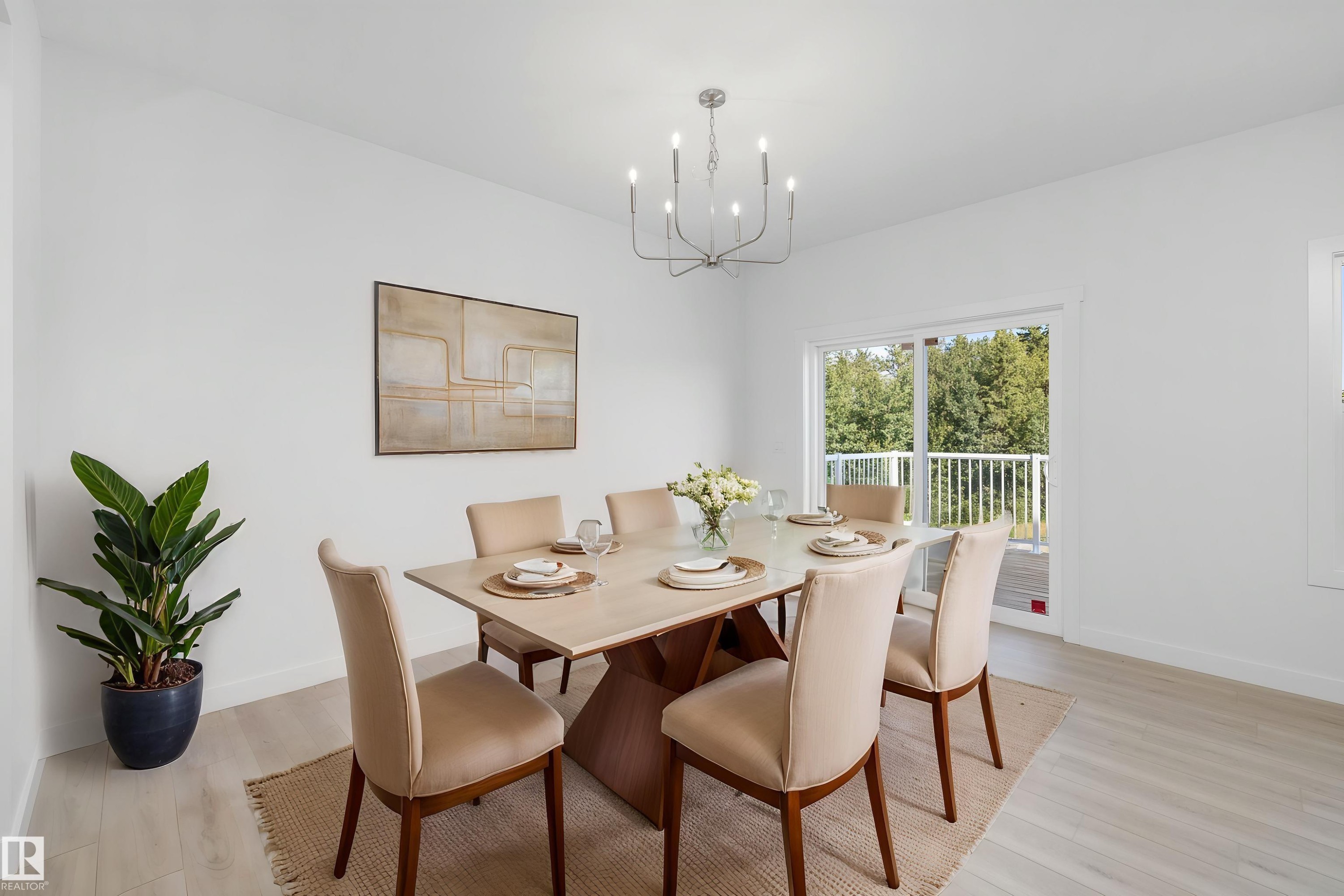 5921 Raven Crescent Nw, Edmonton, AB - Indoor Photo Showing Dining Room