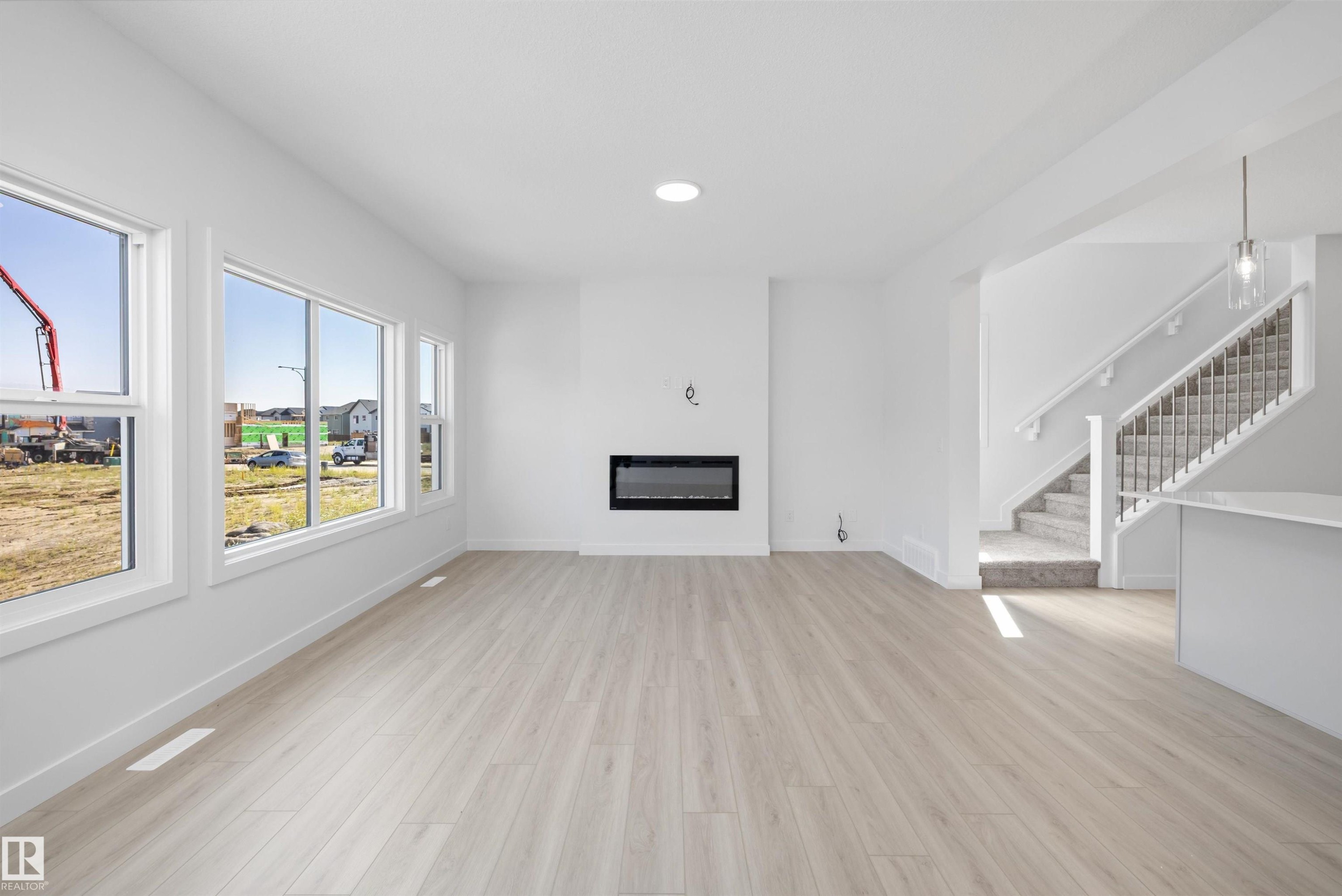 5921 Raven Crescent Nw, Edmonton, AB - Indoor With Fireplace