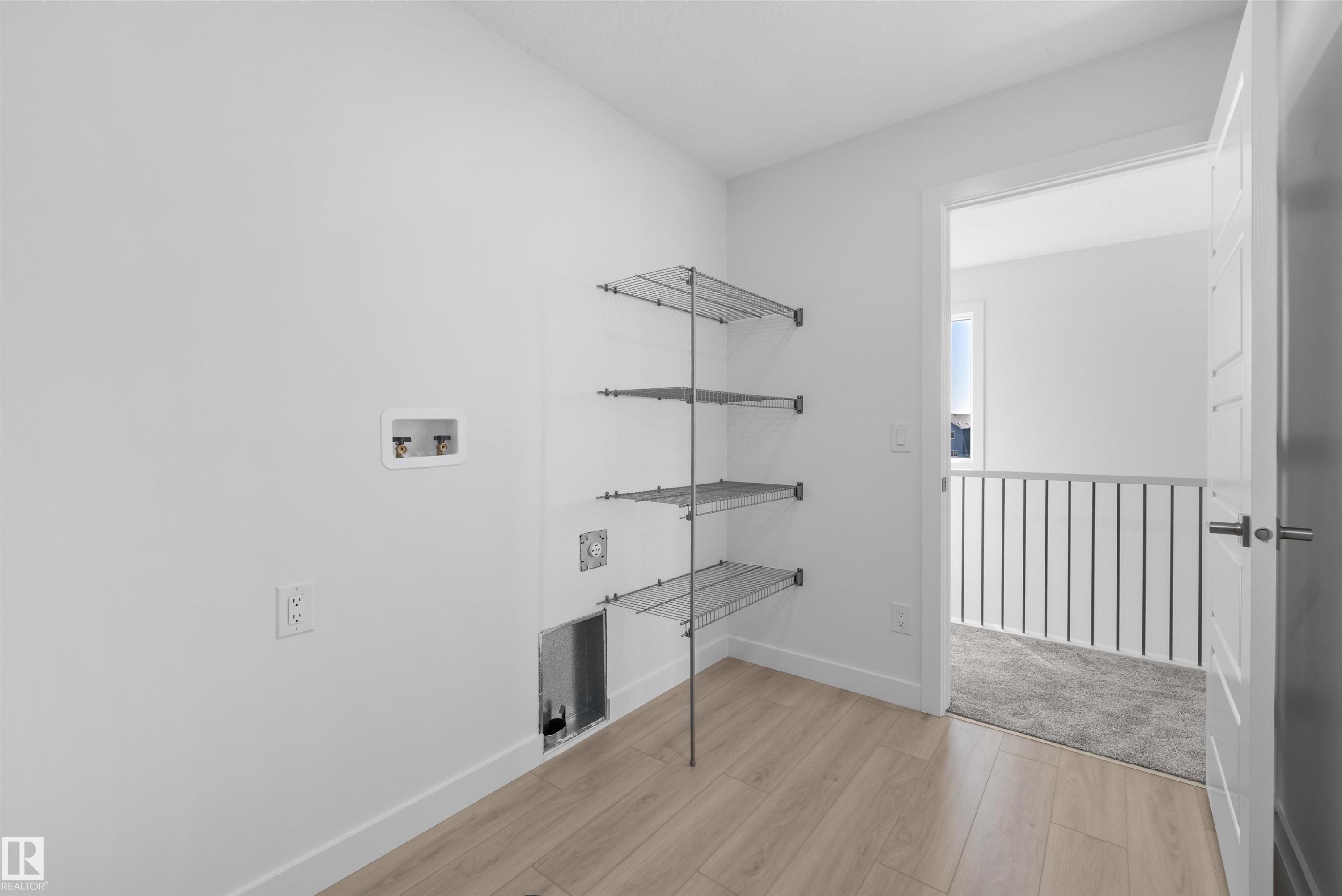 5921 Raven Crescent Nw, Edmonton, AB - Indoor