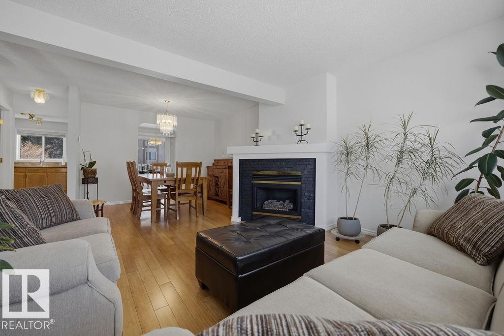 17624 96 Avenue, Edmonton, AB - Indoor Photo Showing Living Room With Fireplace