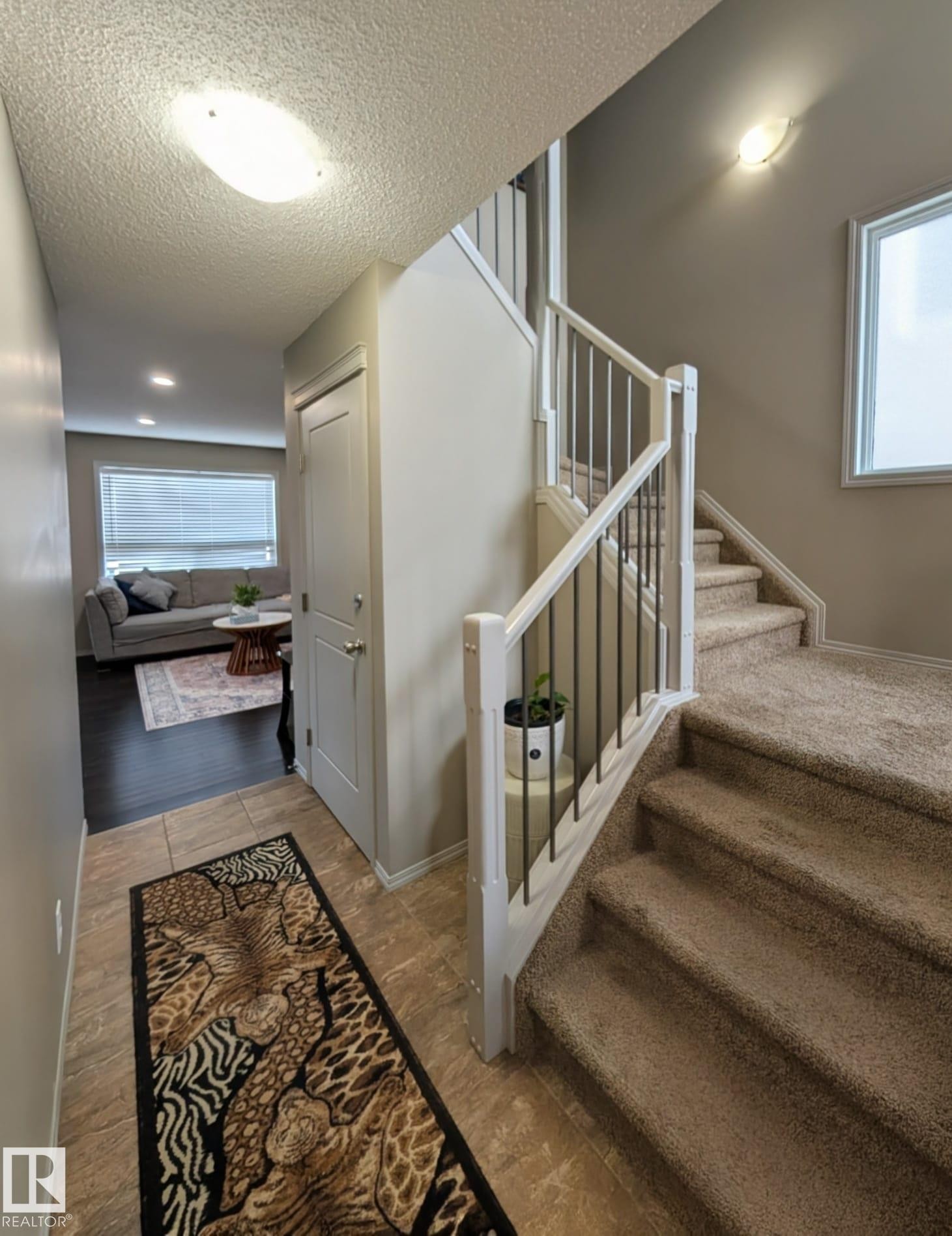 3336 17B Avenue Nw, Edmonton, AB - Indoor Photo Showing Other Room