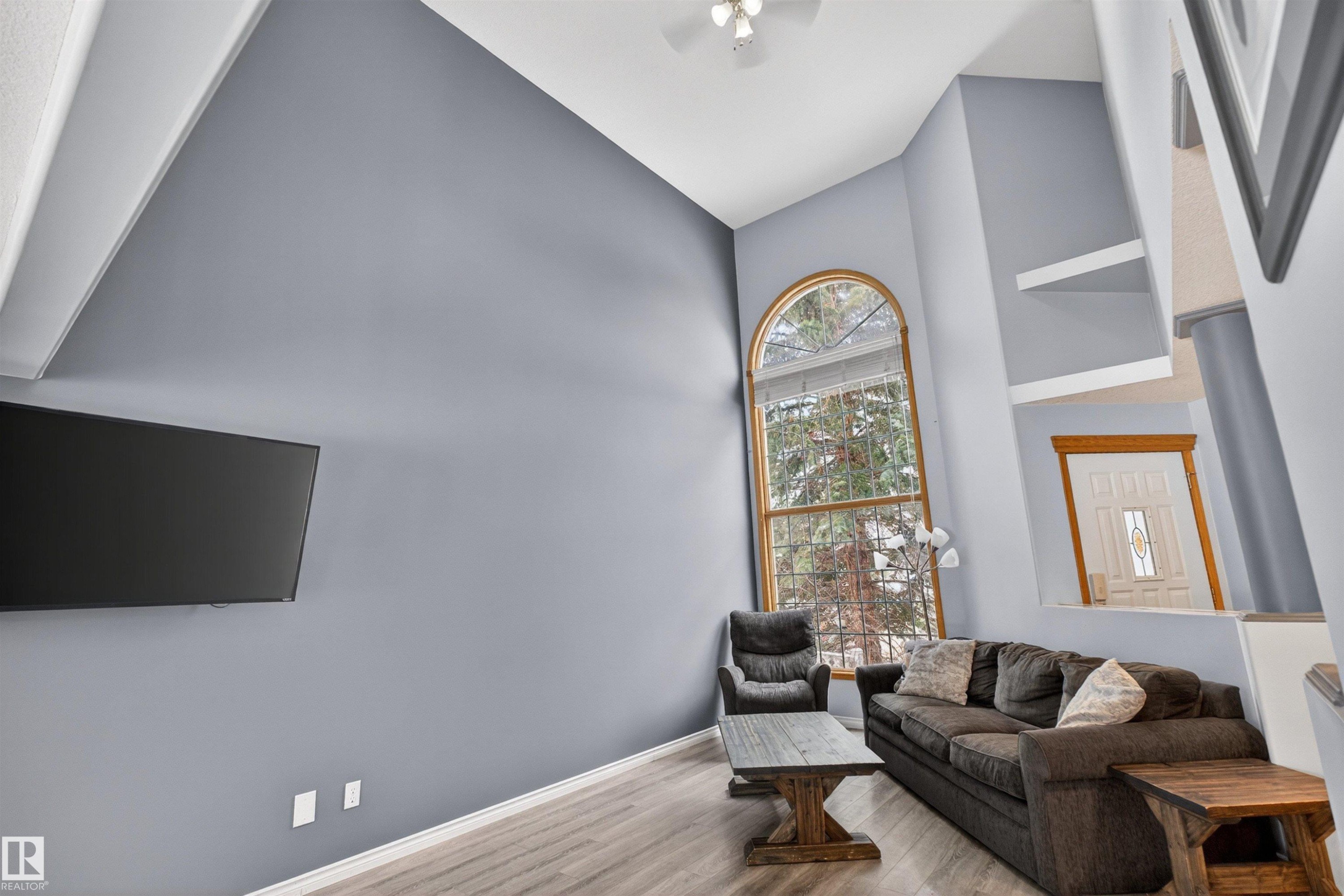 874 Ryan Place, Edmonton, AB - Indoor