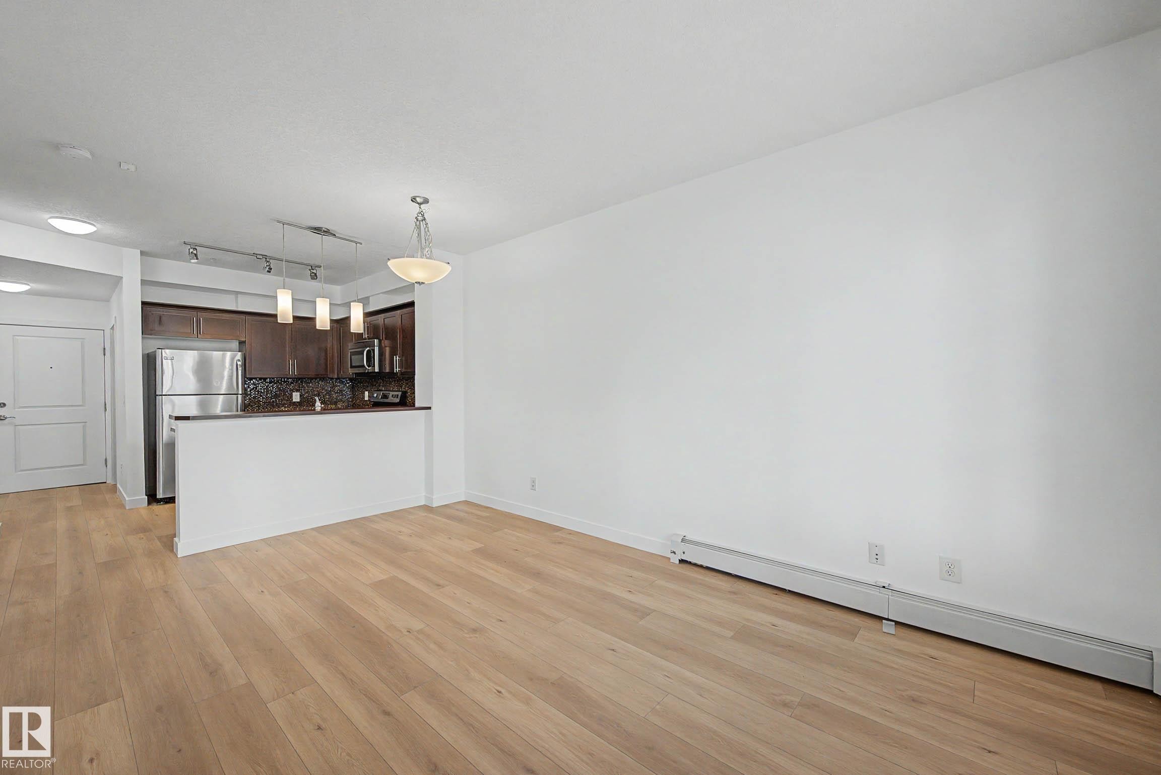 123 2584 Anderson Way, Edmonton, AB - Indoor Photo Showing Kitchen