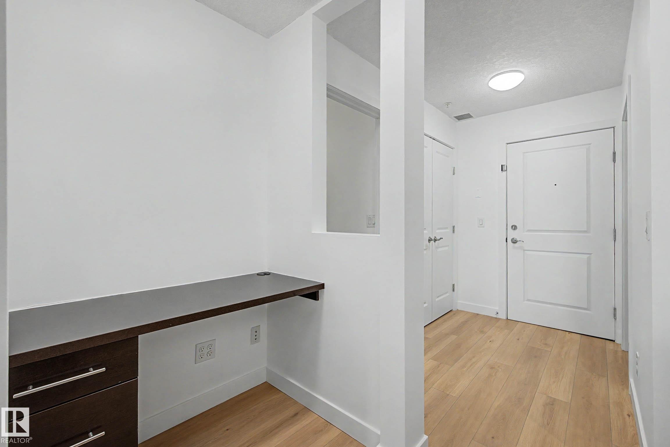 123 2584 Anderson Way, Edmonton, AB - Indoor Photo Showing Other Room
