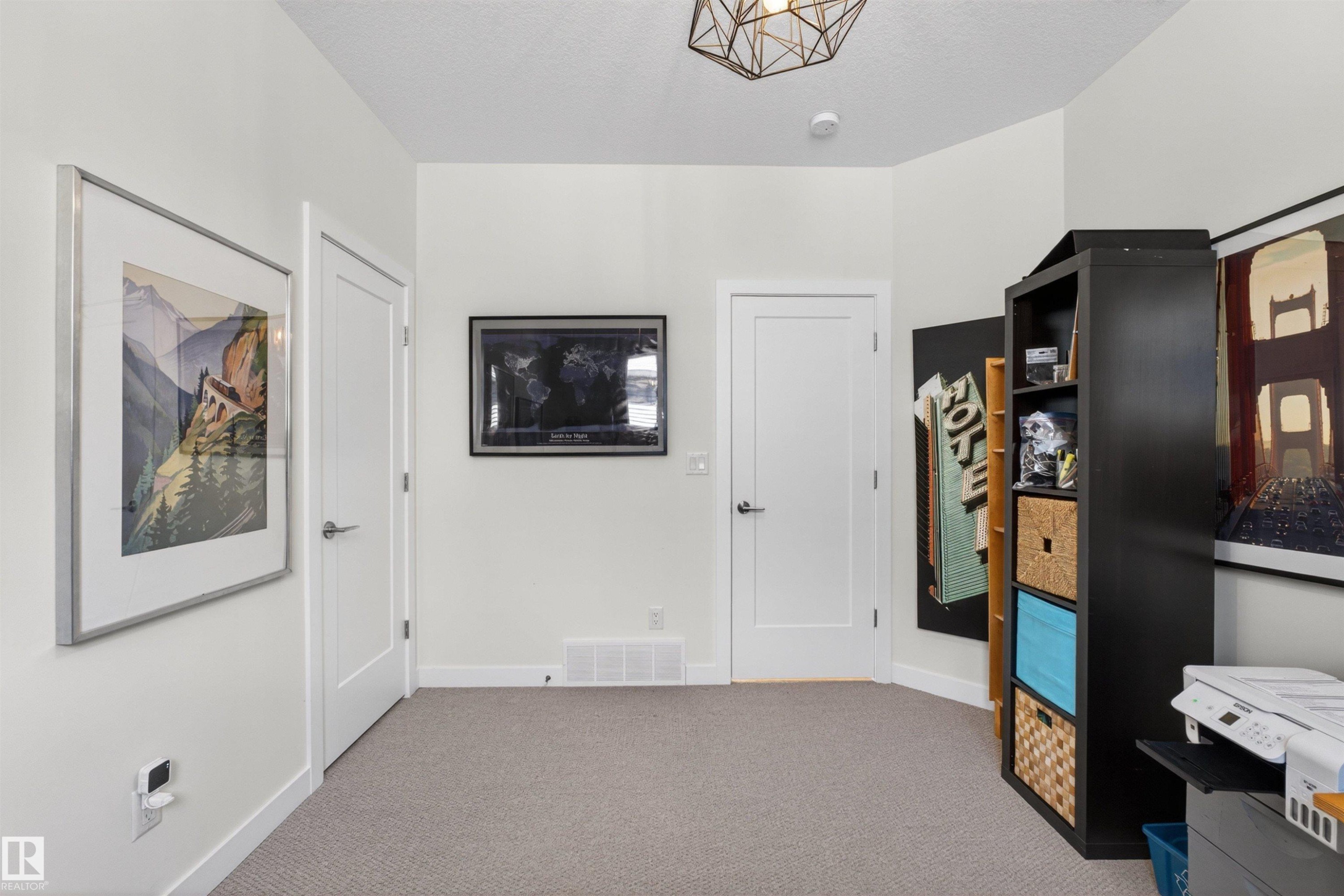 3381 Chickadee Drive, Edmonton, AB - Indoor Photo Showing Other Room