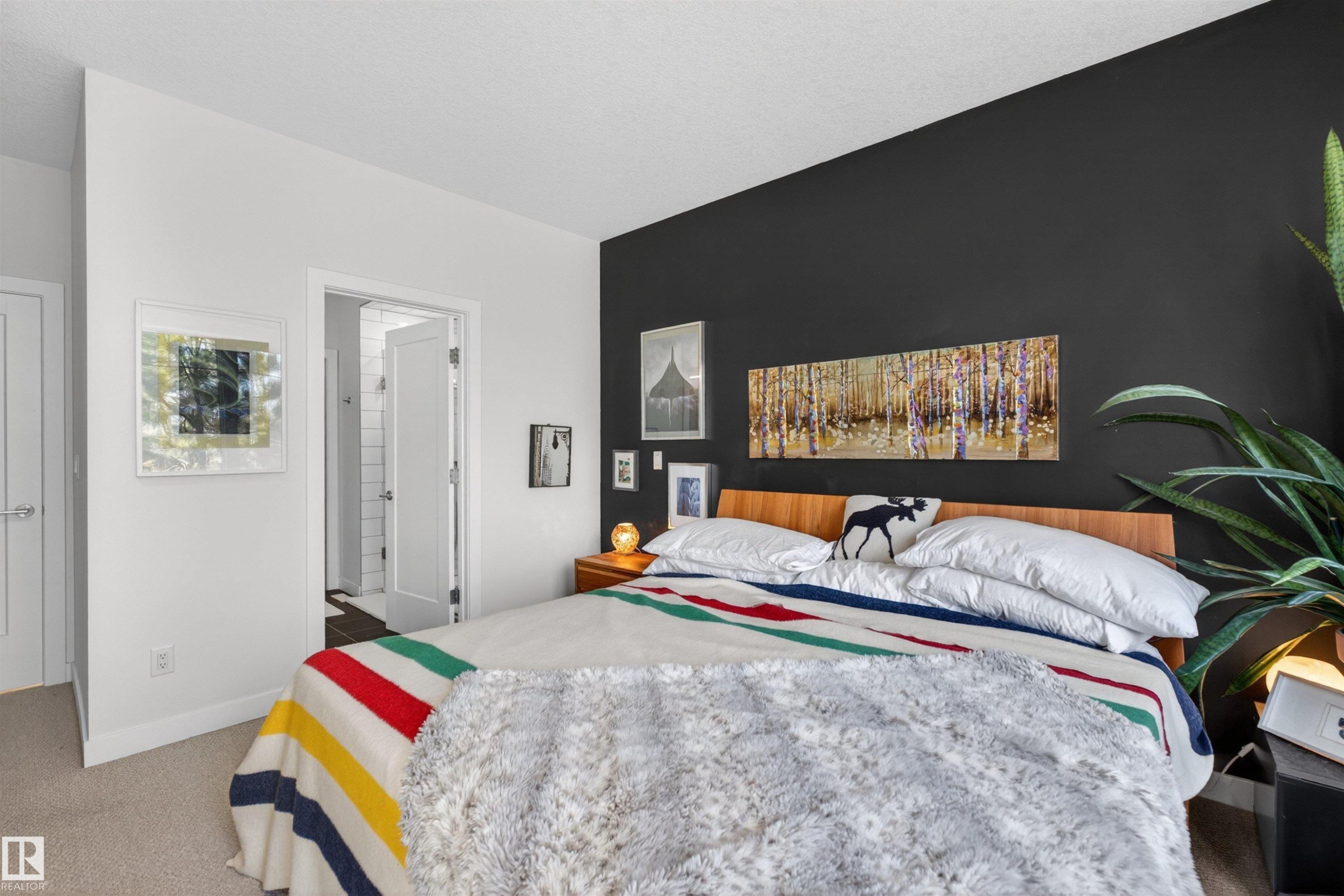3381 Chickadee Drive, Edmonton, AB - Indoor Photo Showing Bedroom