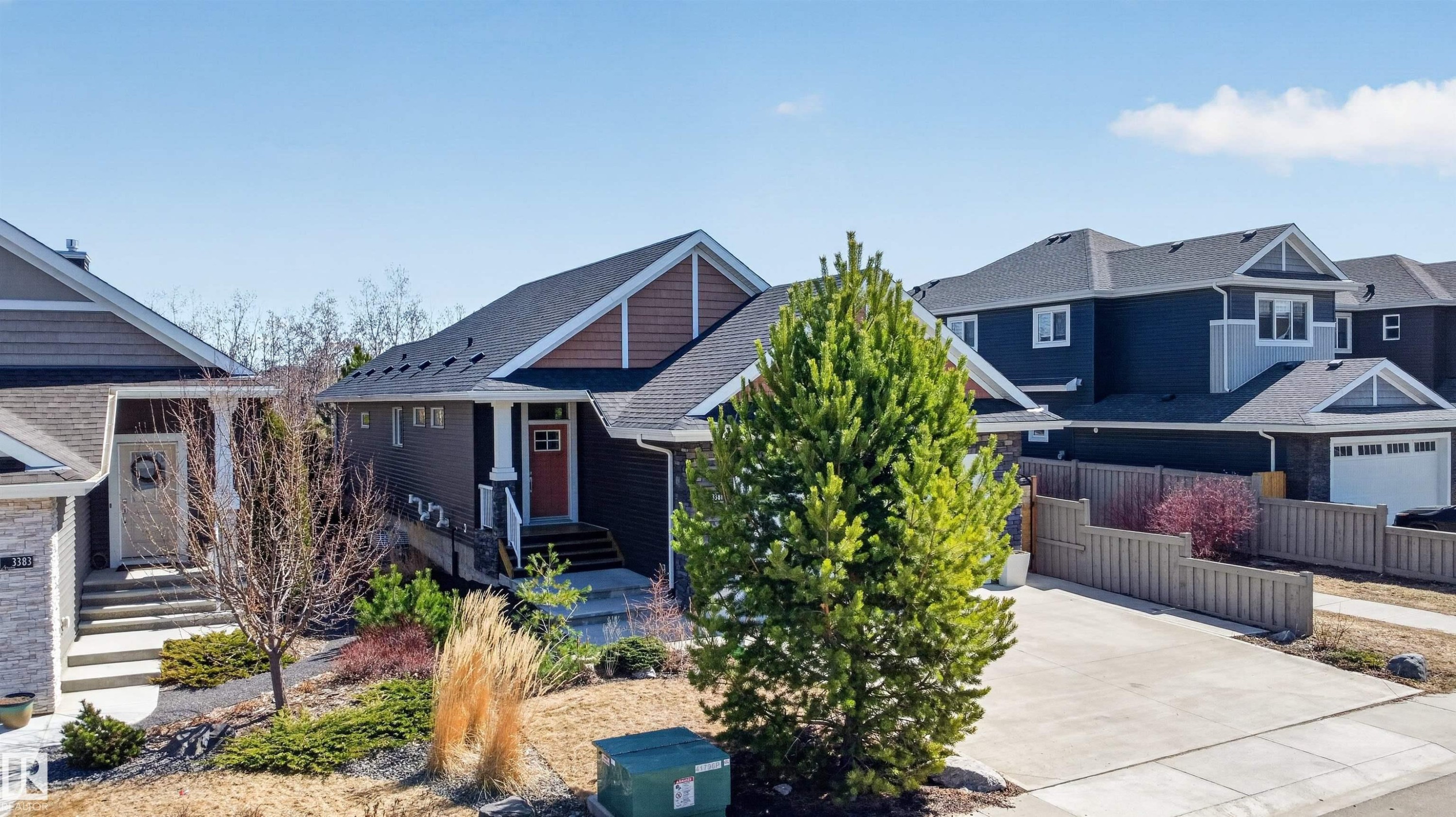 3381 Chickadee Drive, Edmonton, AB - Outdoor With Facade