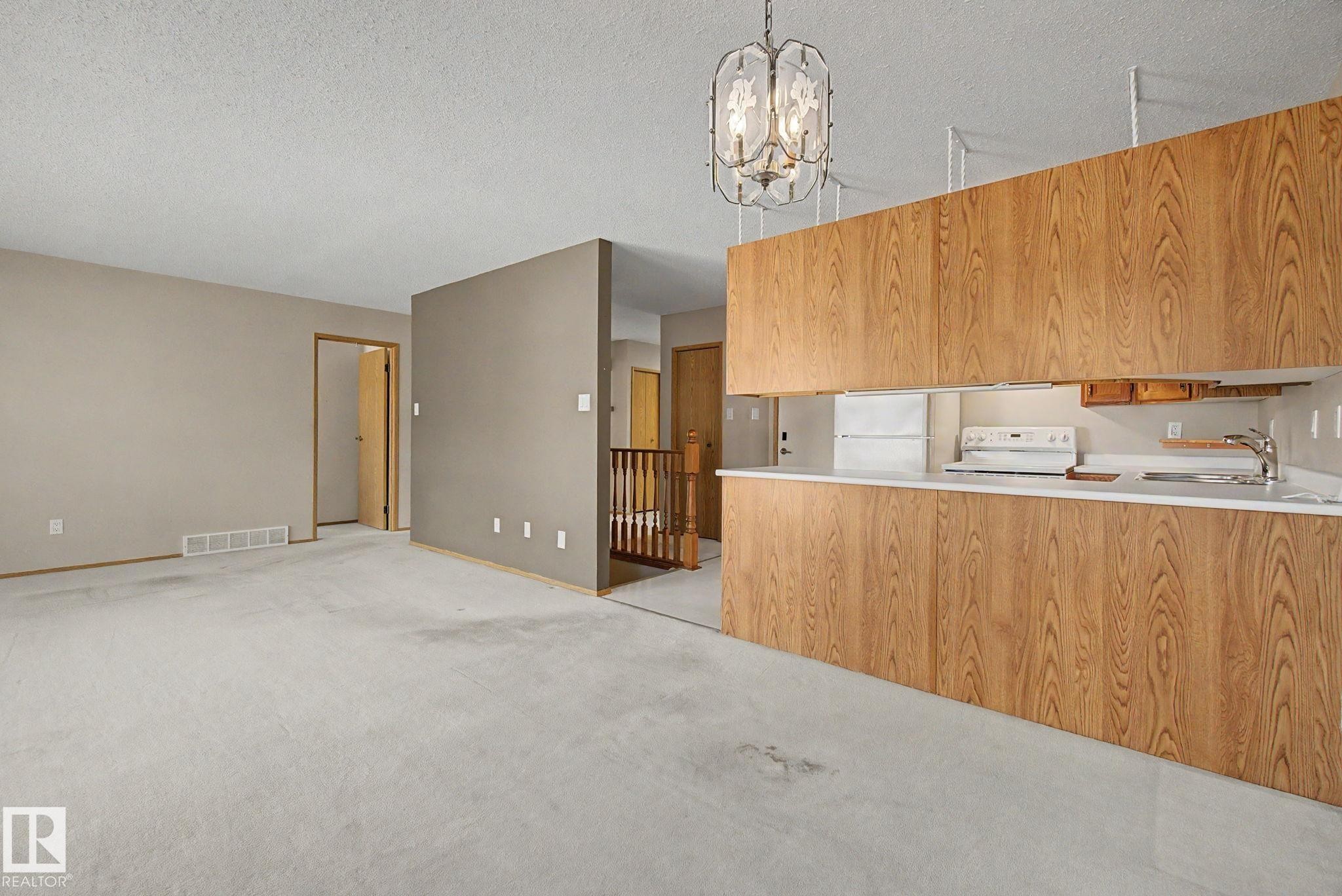 17434 Callingwood Road, Edmonton, AB - Indoor Photo Showing Kitchen