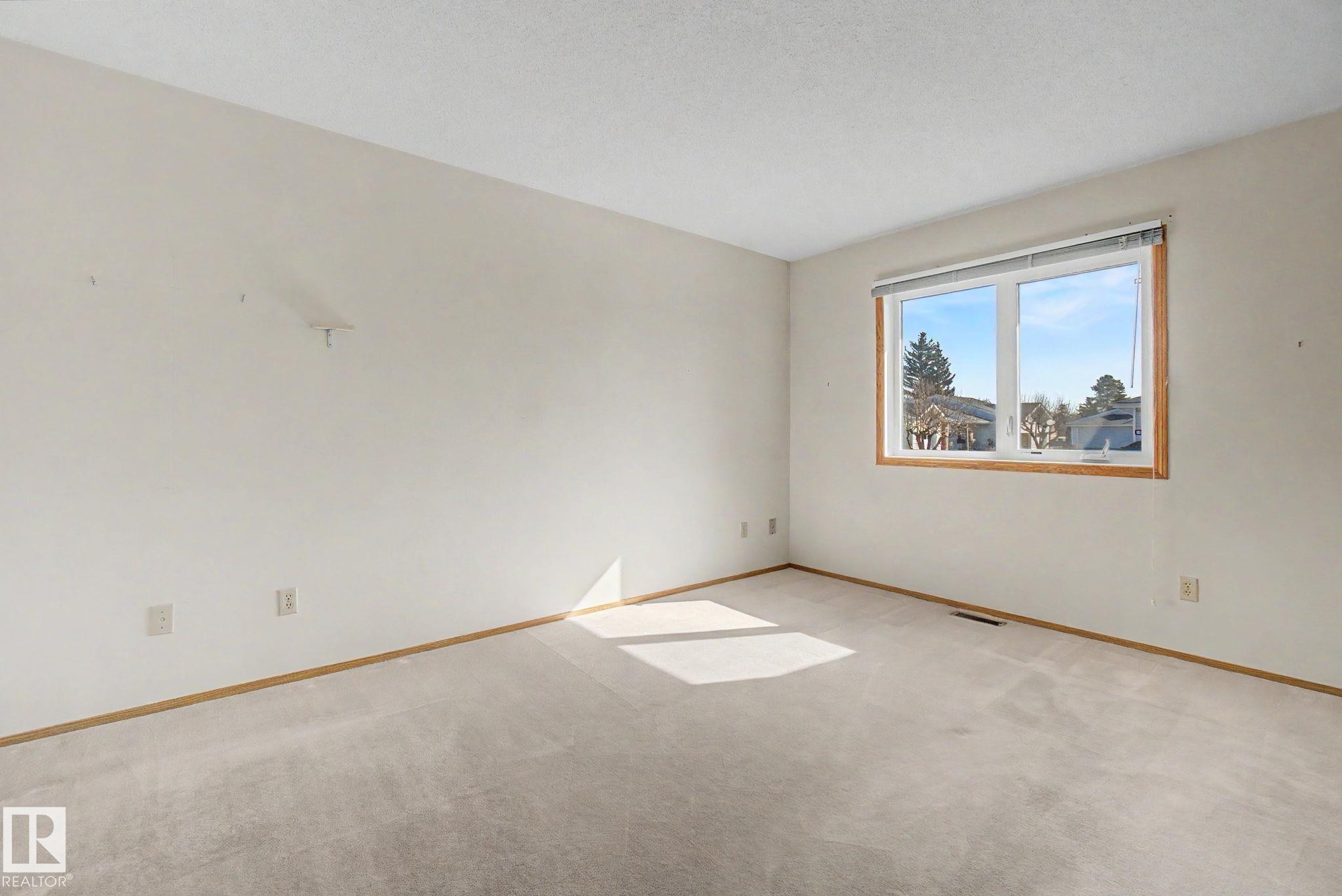 17434 Callingwood Road, Edmonton, AB - Indoor Photo Showing Other Room