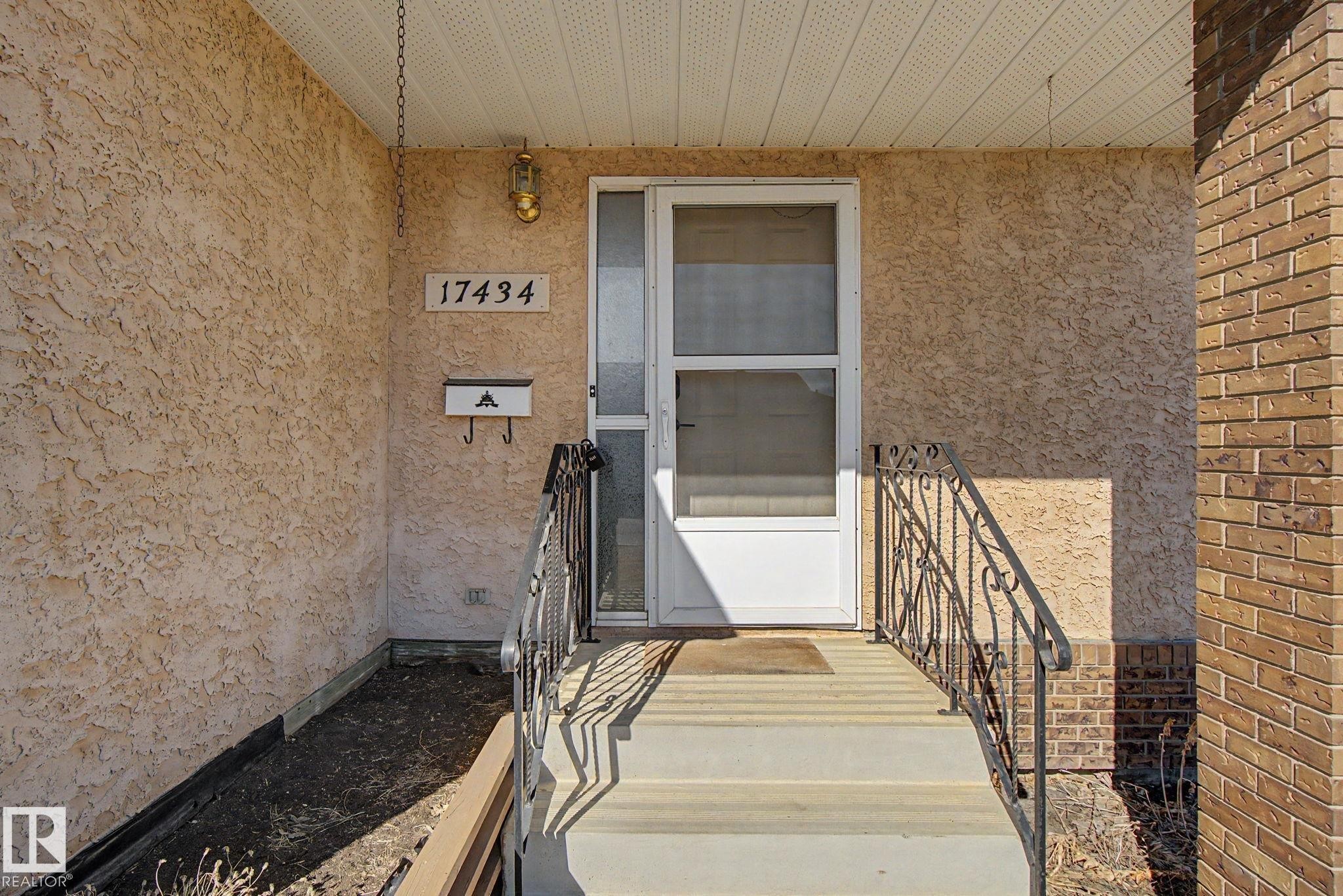 17434 Callingwood Road, Edmonton, AB - With Exterior