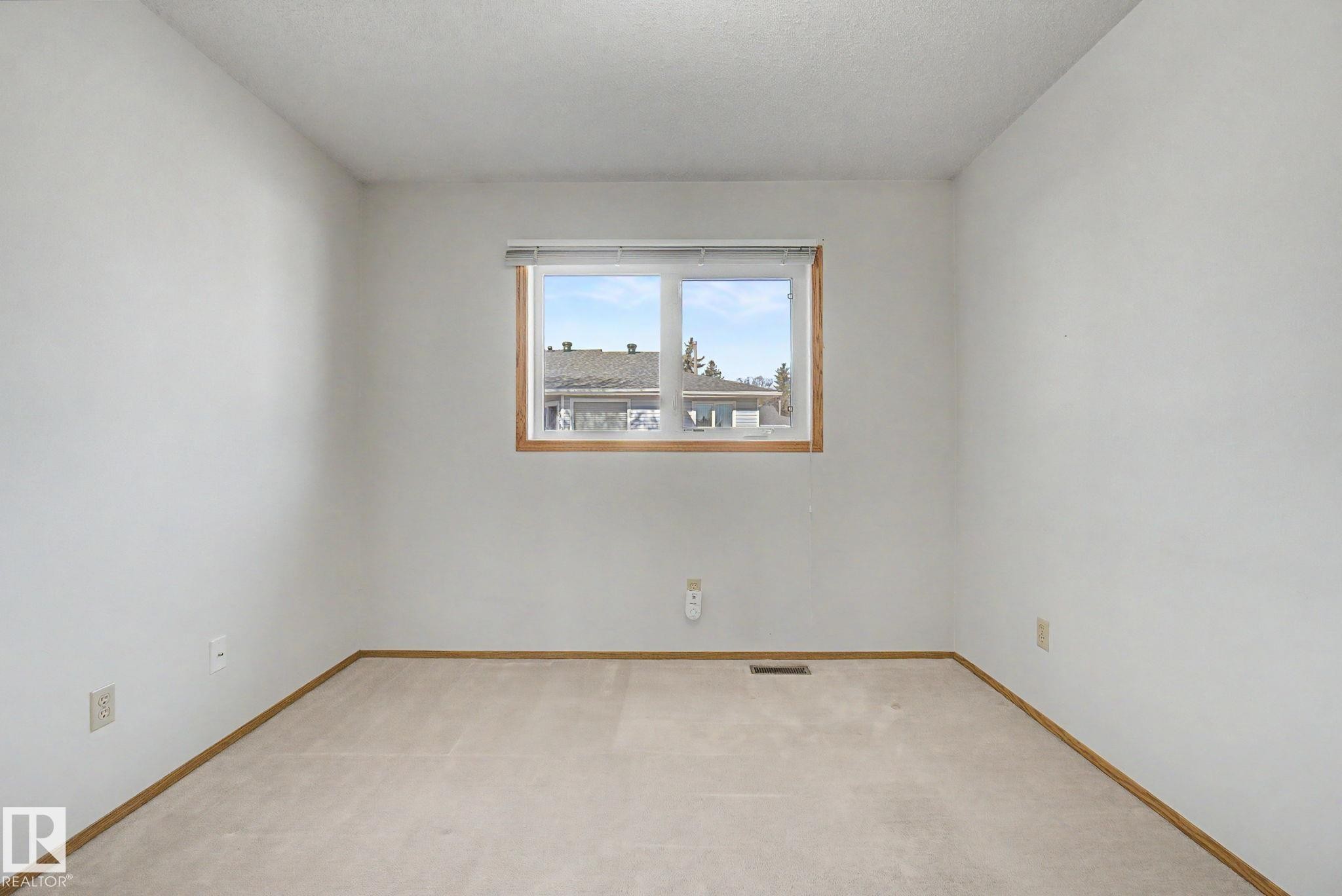 17434 Callingwood Road, Edmonton, AB - Indoor Photo Showing Other Room