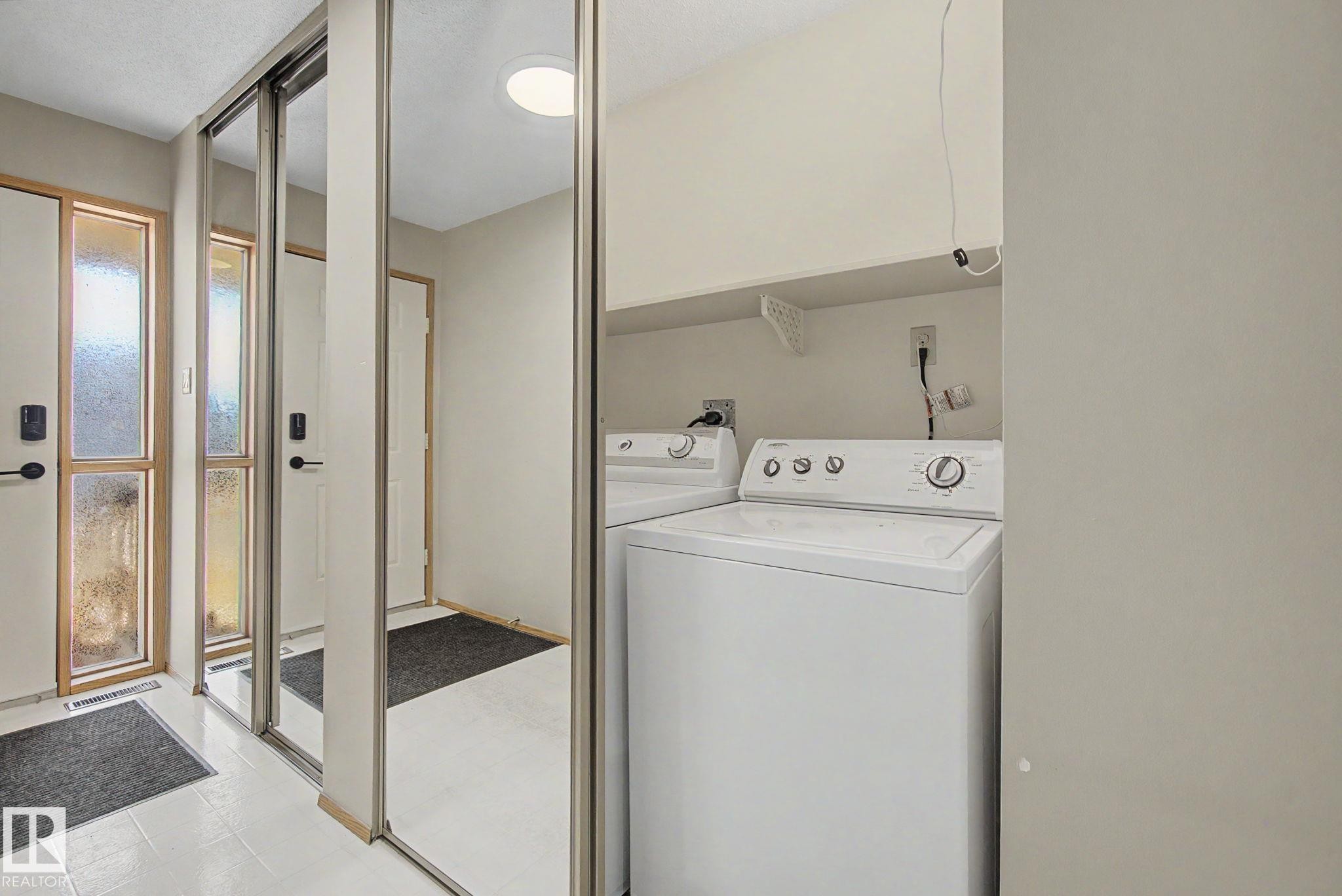 17434 Callingwood Road, Edmonton, AB - Indoor Photo Showing Laundry Room