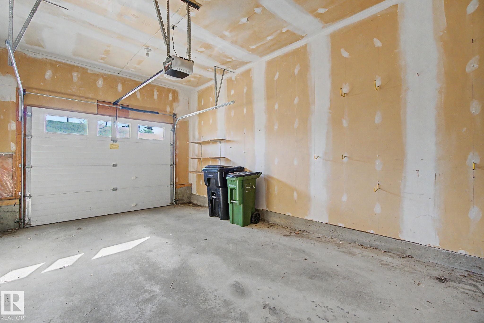 17434 Callingwood Road, Edmonton, AB - Indoor Photo Showing Garage