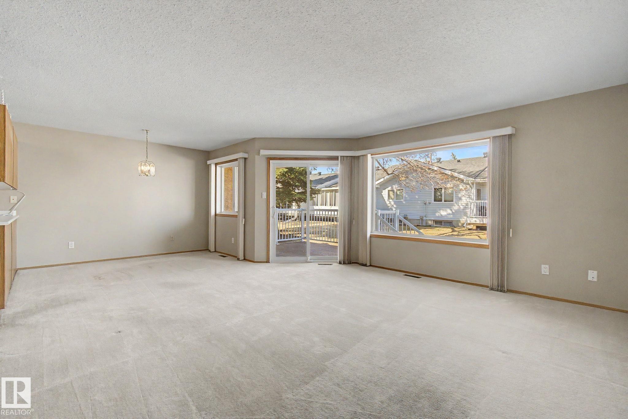 17434 Callingwood Road, Edmonton, AB - Indoor