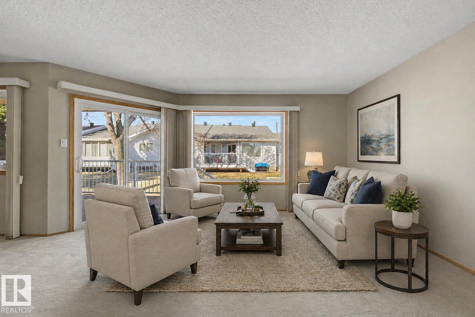 17434 Callingwood Road, Edmonton, AB - Indoor Photo Showing Living Room