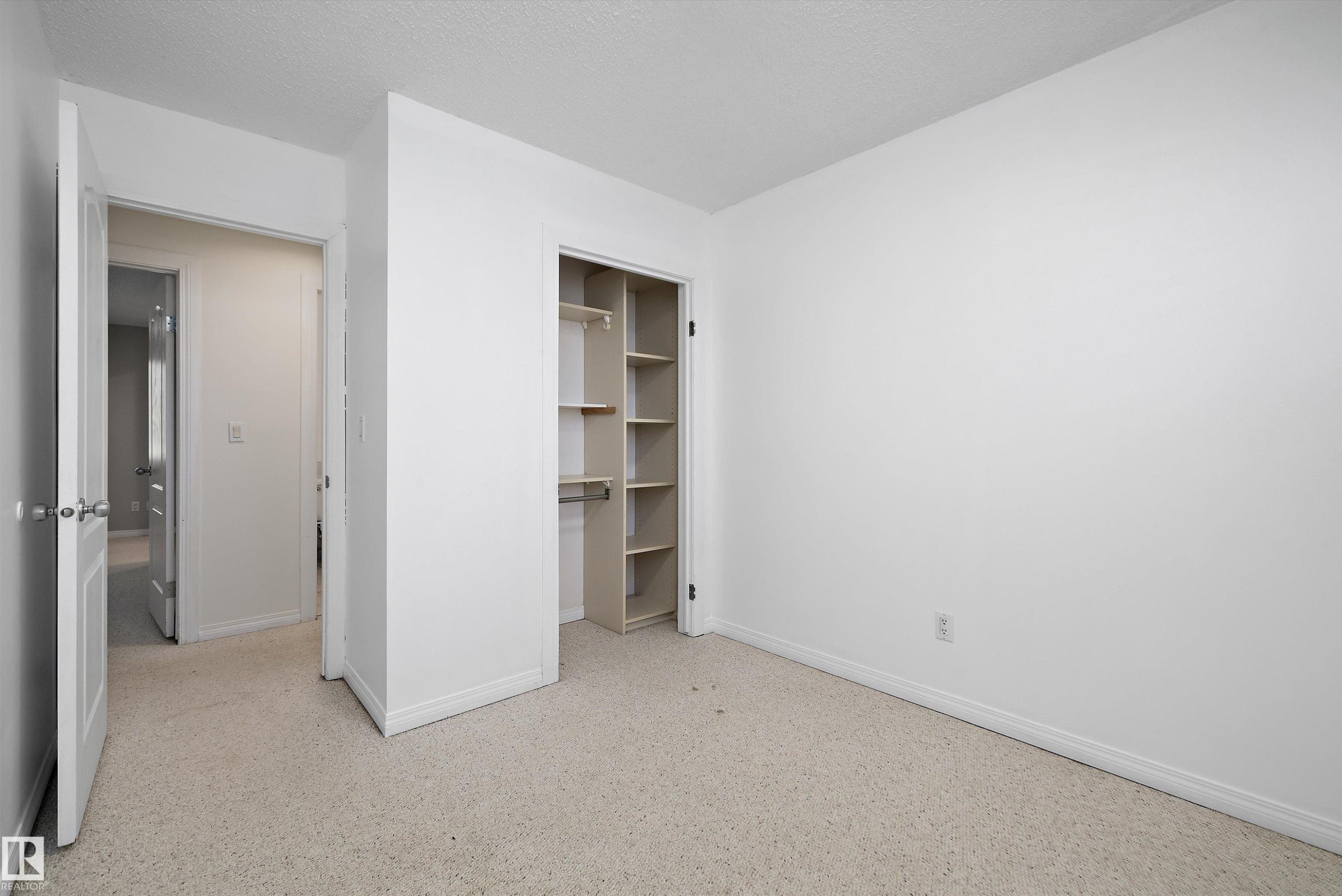 115 Walker Road, Edmonton, AB - Indoor Photo Showing Other Room