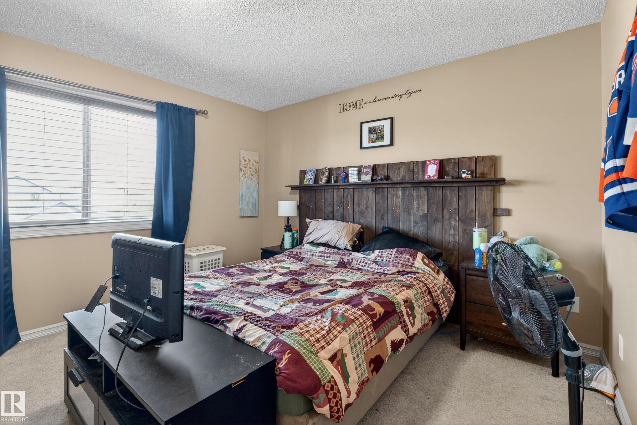 5636 18 Avenue, Edmonton, AB - Indoor Photo Showing Bedroom