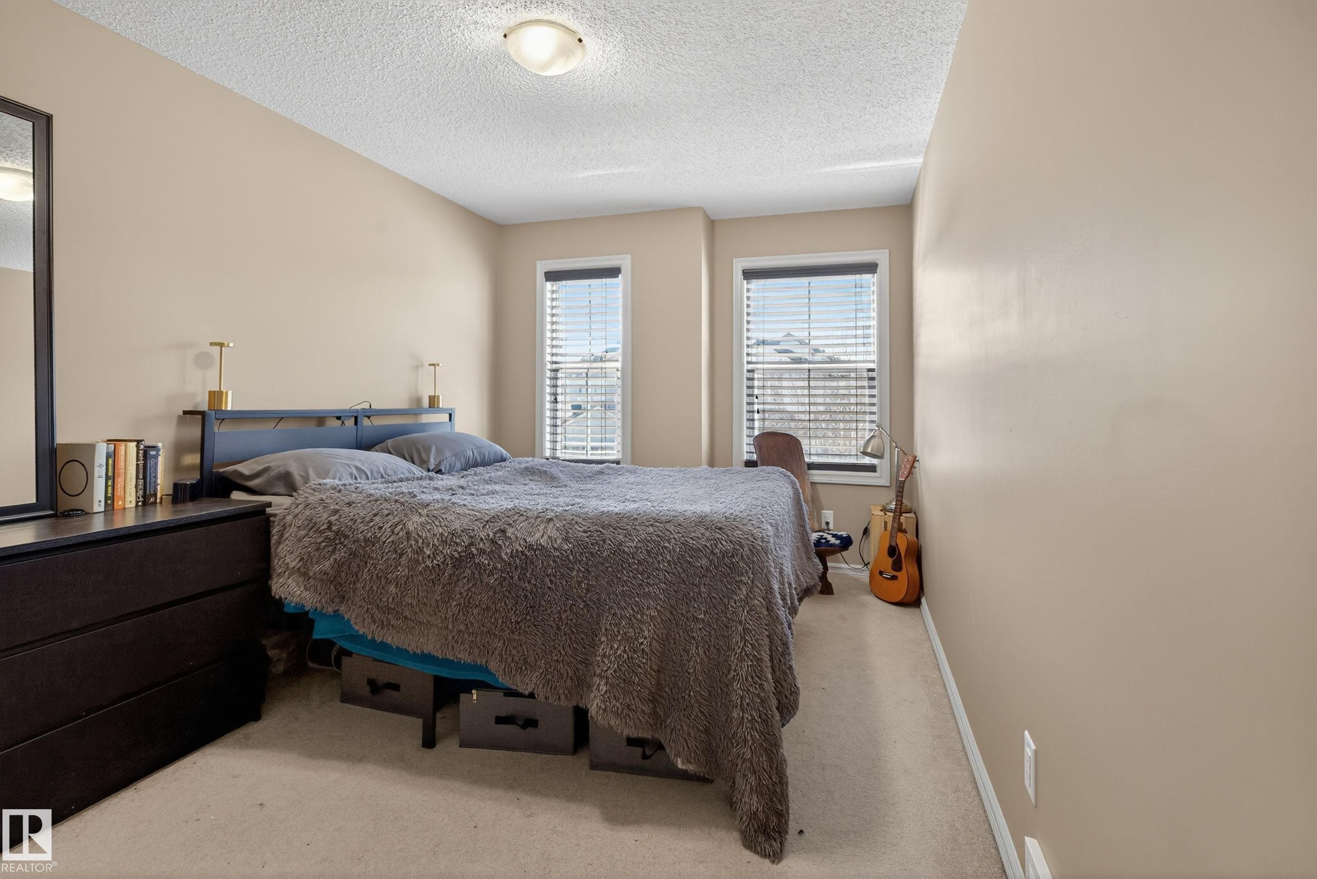 5636 18 Avenue, Edmonton, AB - Indoor Photo Showing Bedroom