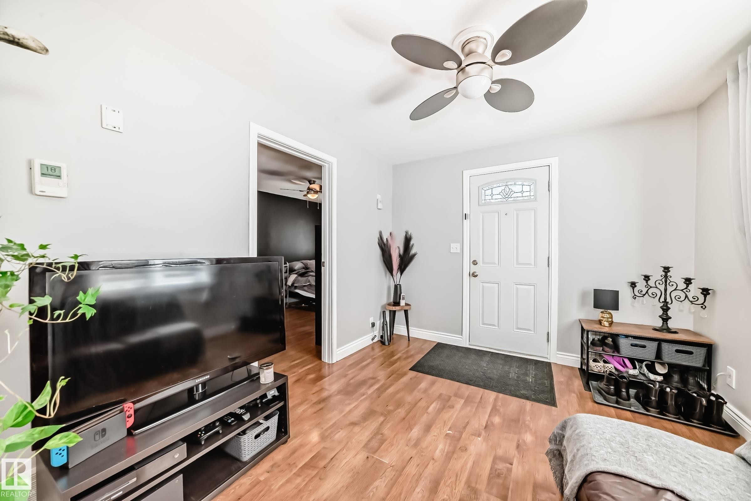 12146 95 Street, Edmonton, AB - Indoor