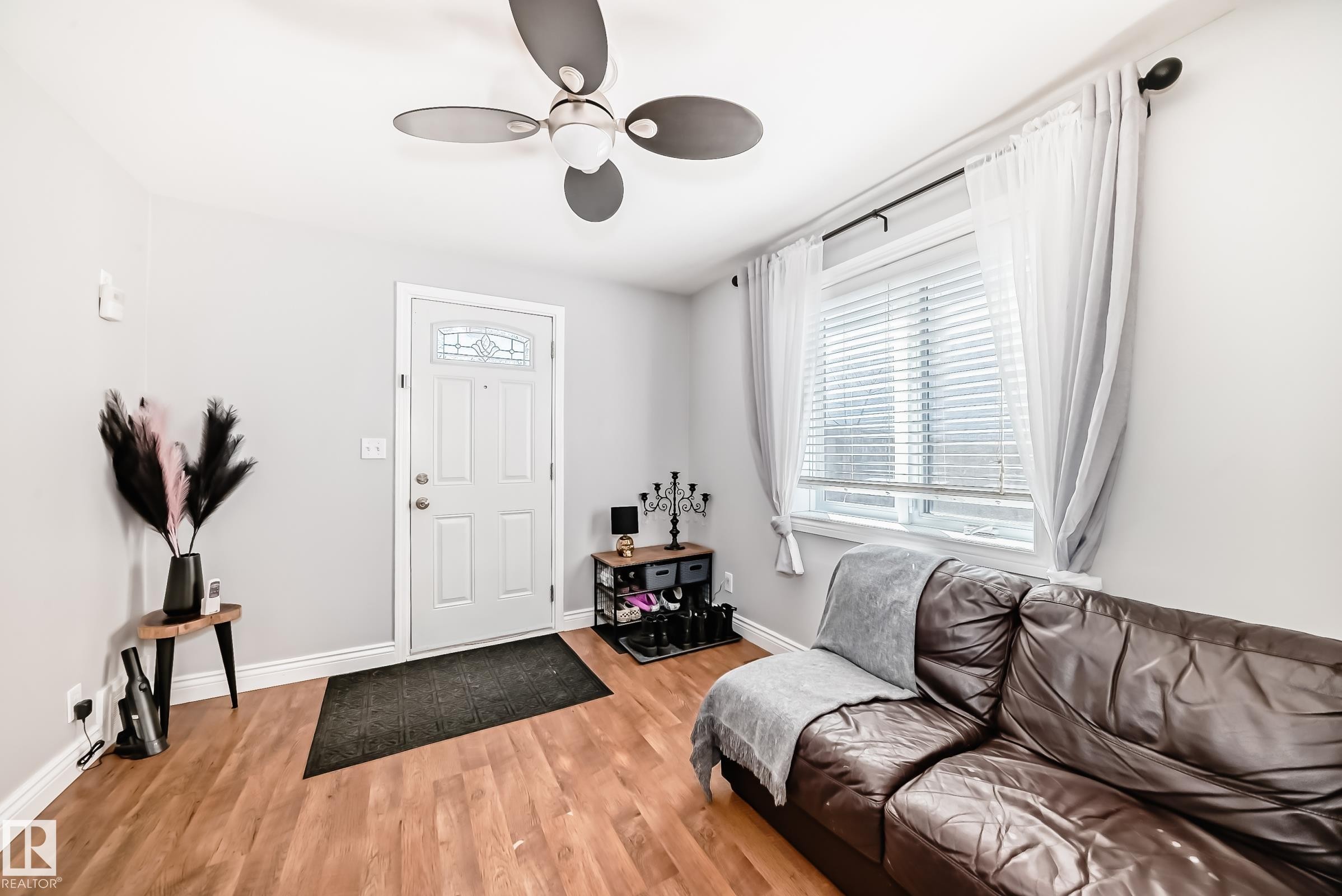 12146 95 Street, Edmonton, AB - Indoor