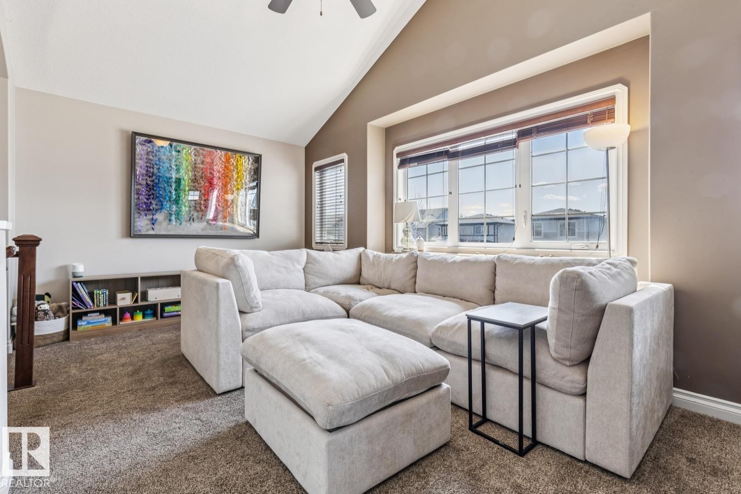 21912 97 Avenue, Edmonton, AB - Indoor Photo Showing Living Room