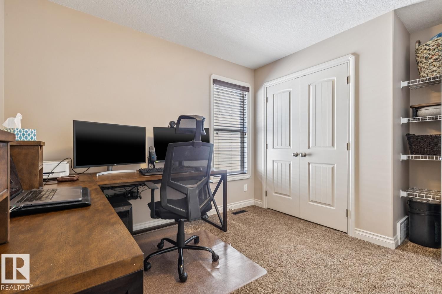 21912 97 Avenue, Edmonton, AB - Indoor Photo Showing Office