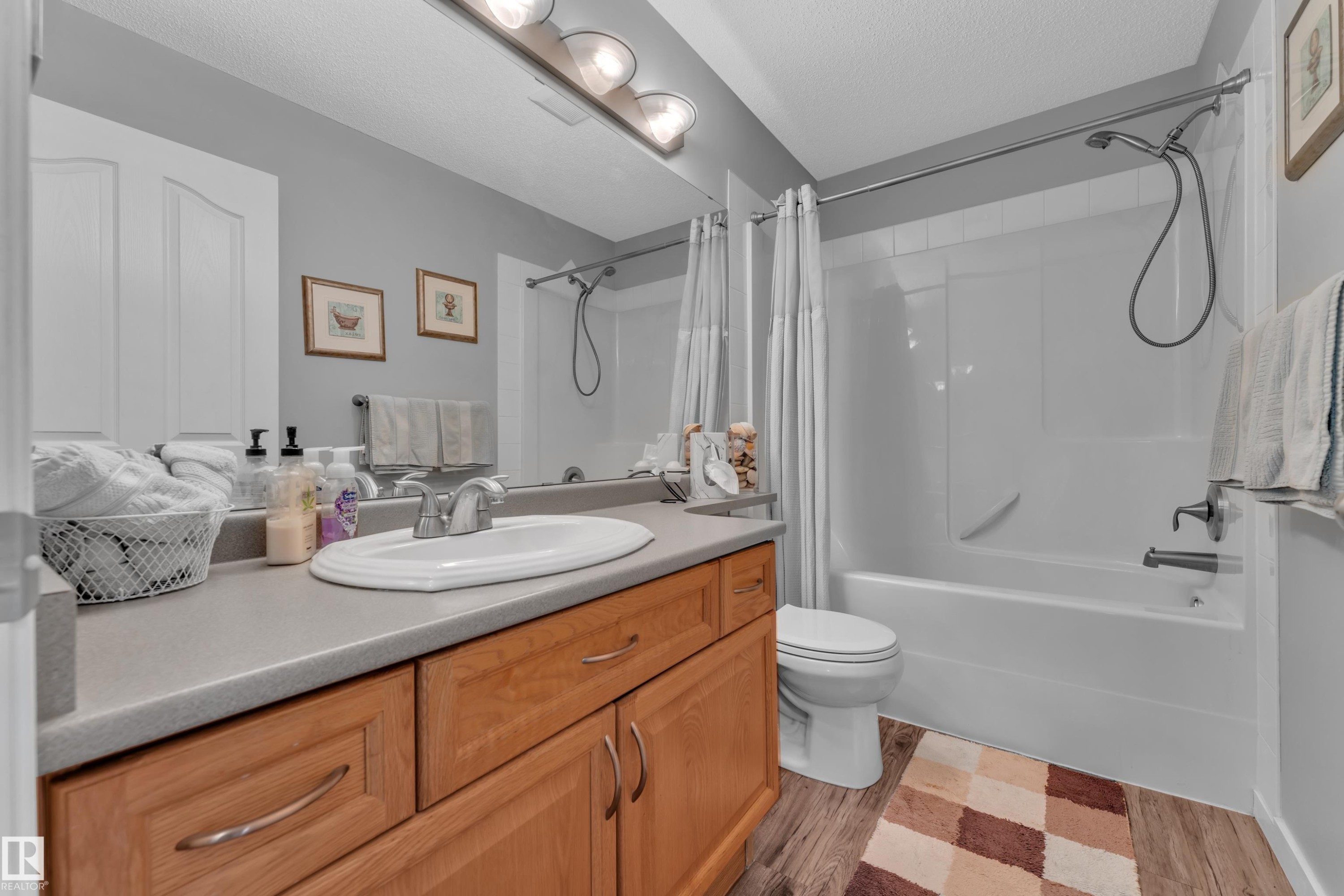 1309 Mcallister Way, Edmonton, AB - Indoor Photo Showing Bathroom