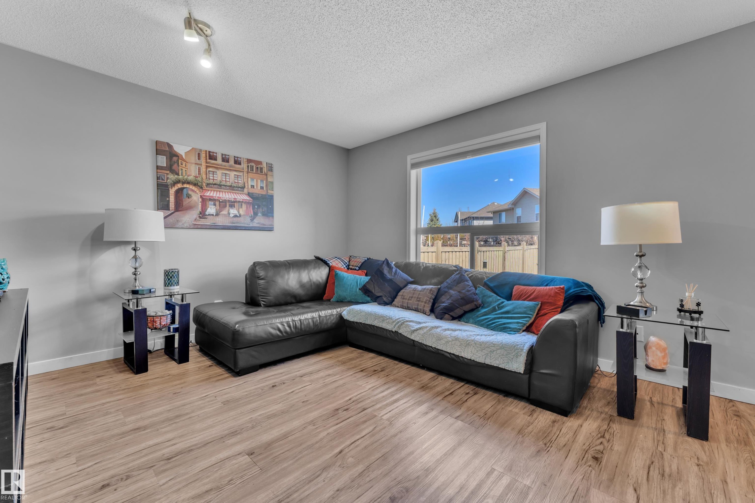 1309 Mcallister Way, Edmonton, AB - Indoor Photo Showing Living Room