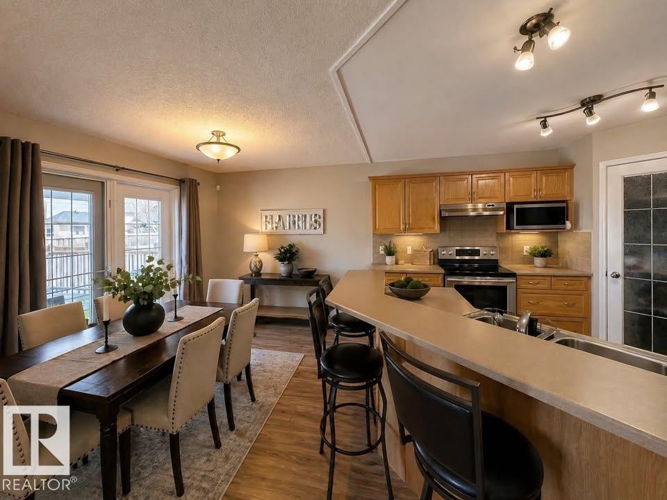 1309 Mcallister Way, Edmonton, AB - Indoor