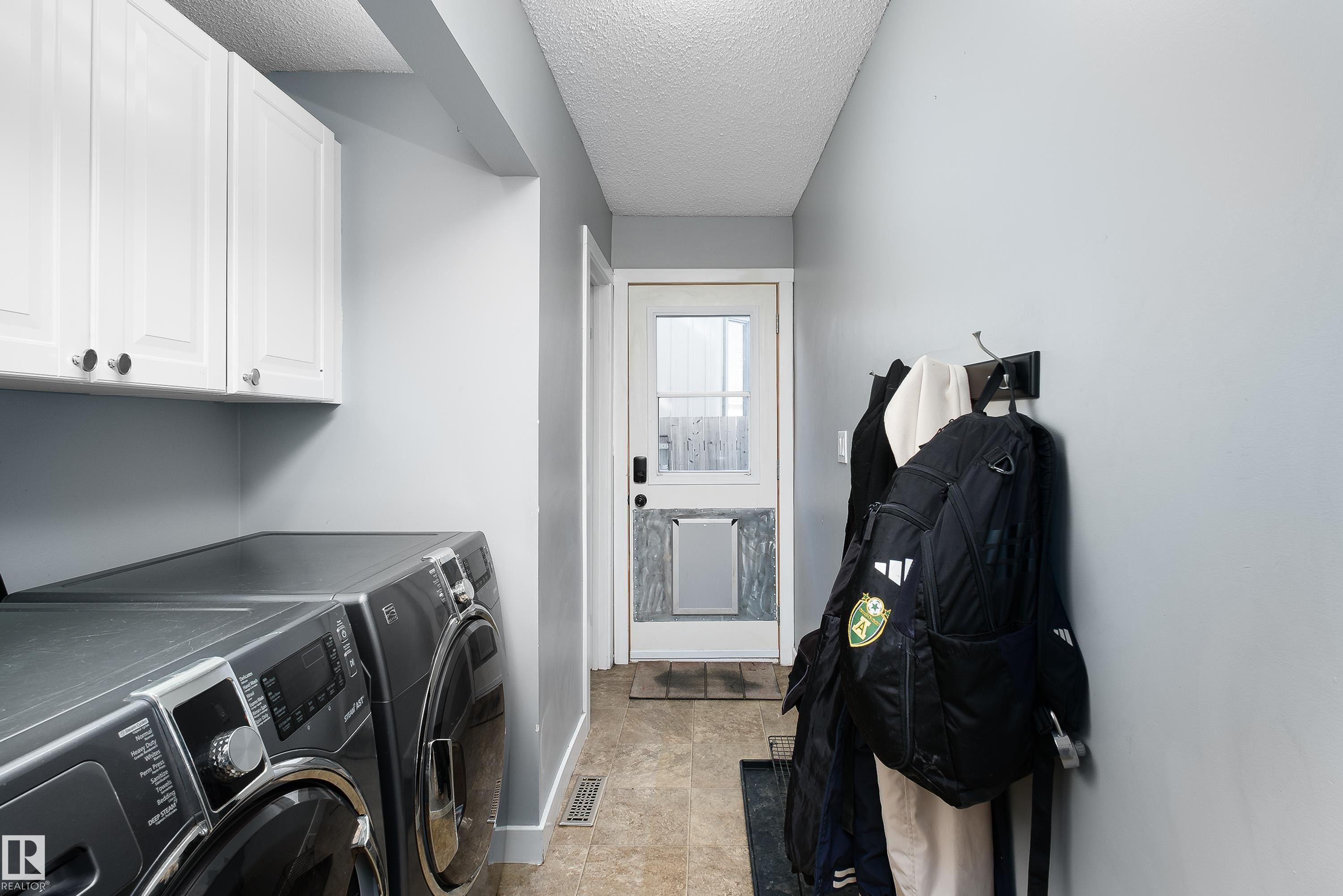 17828 91 Street, Edmonton, AB - Indoor Photo Showing Laundry Room
