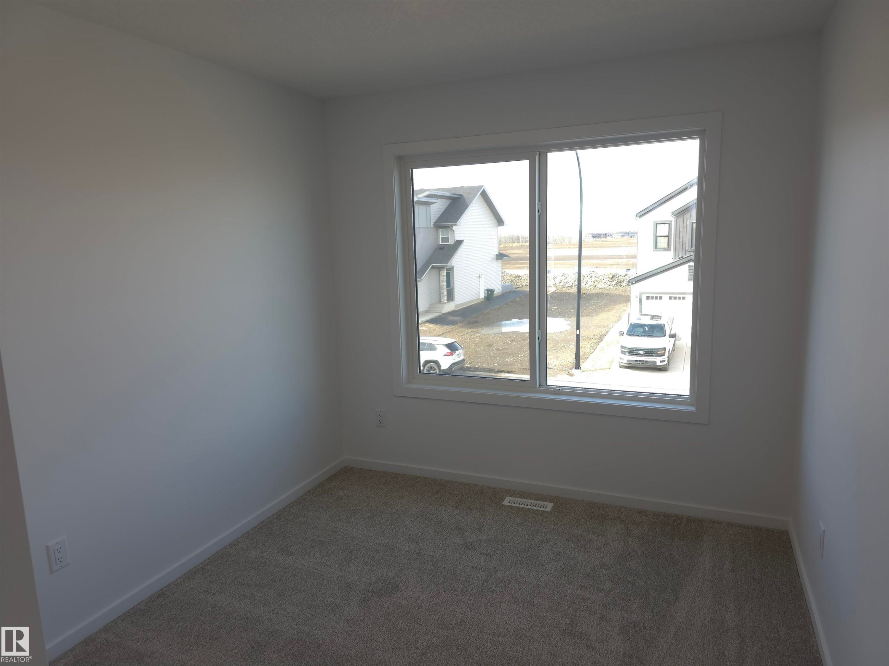 43 Eton Link, Spruce Grove, AB - Indoor Photo Showing Other Room
