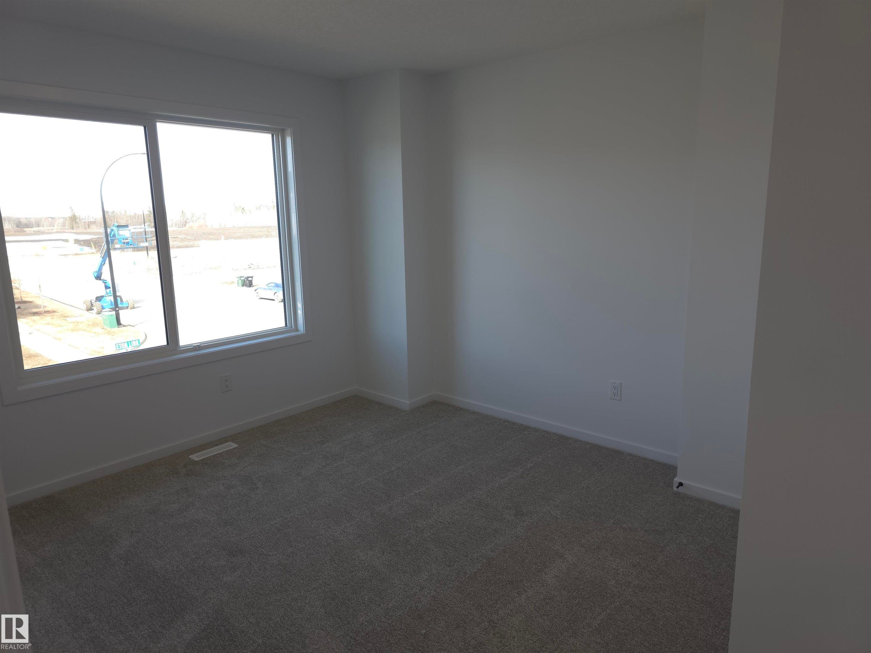 43 Eton Link, Spruce Grove, AB - Indoor Photo Showing Other Room
