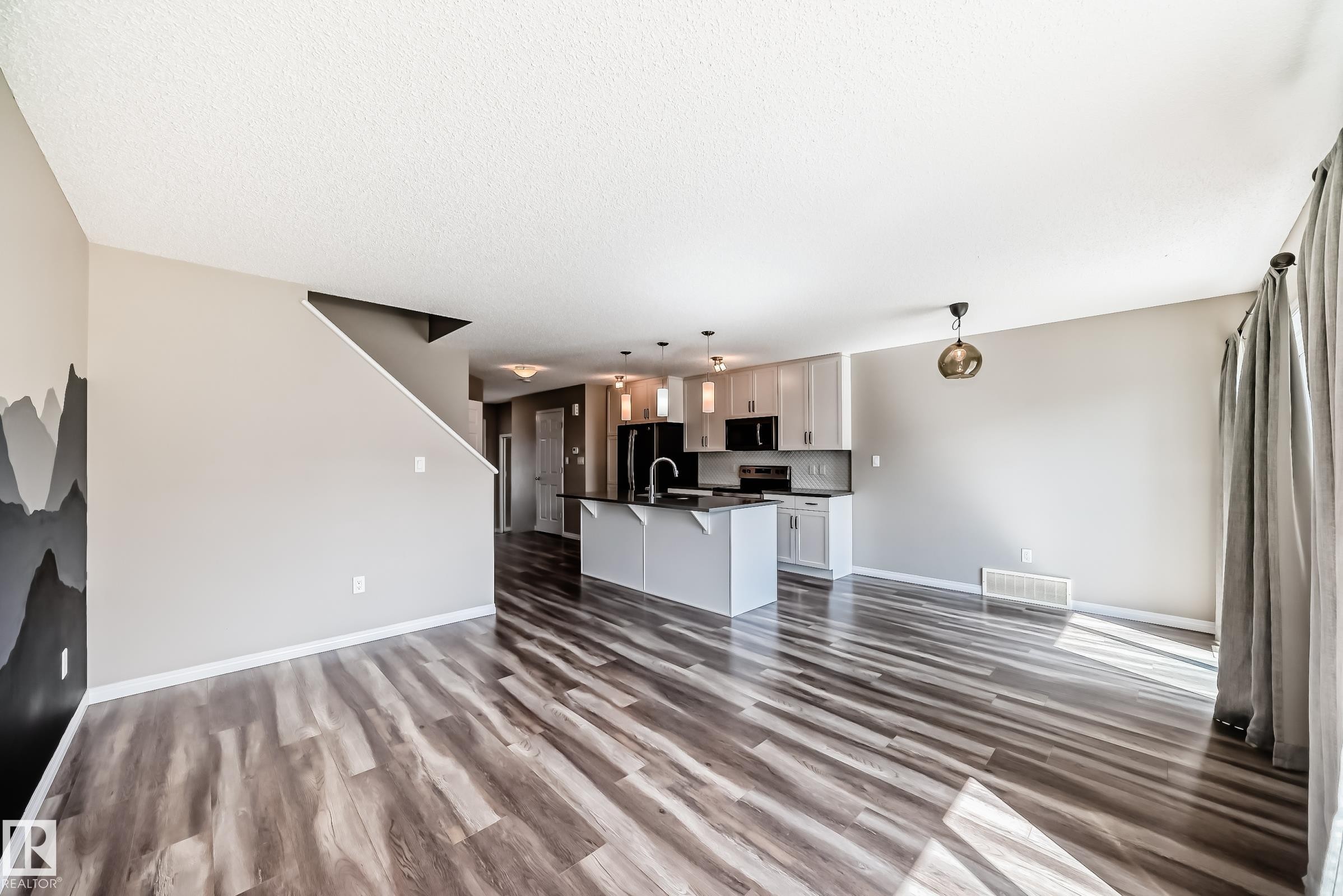 5227 Crabapple Link, Edmonton, AB - Indoor Photo Showing Kitchen