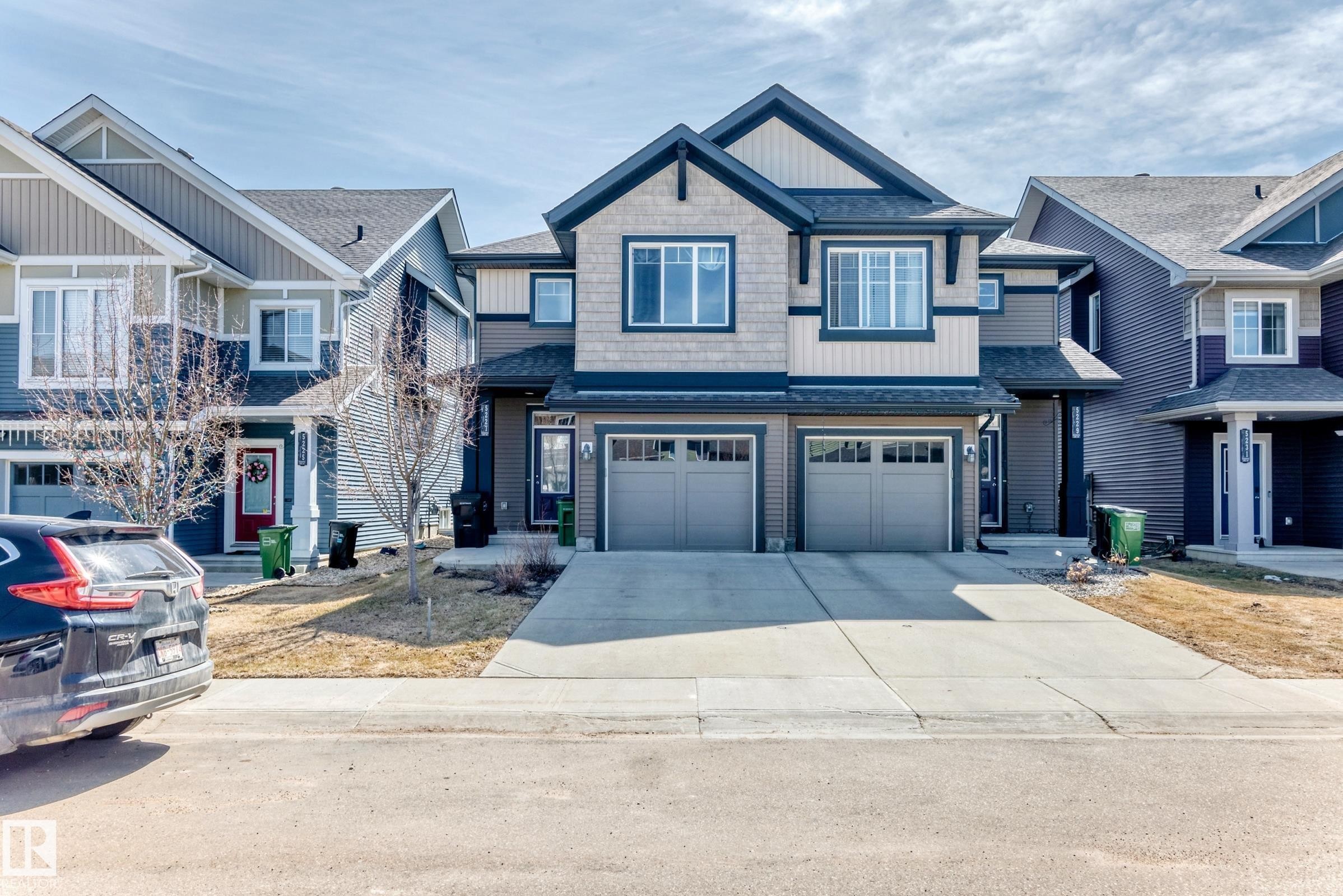 5227 Crabapple Link, Edmonton, AB - Outdoor With Facade
