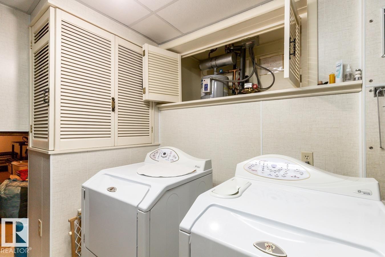 6036 105B Street, Edmonton, AB - Indoor Photo Showing Laundry Room