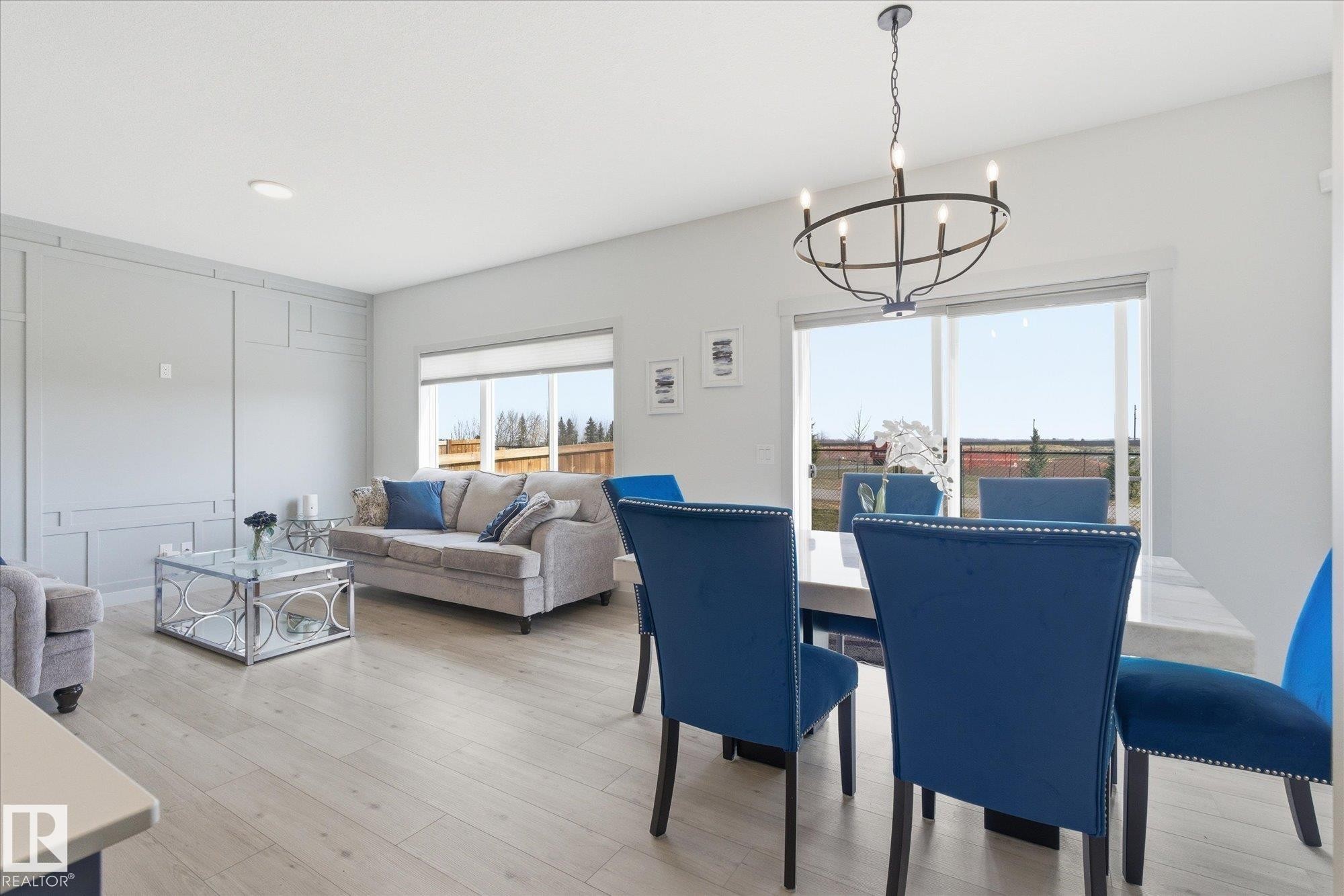 33 Sumac Close, Fort Saskatchewan, AB - Indoor Photo Showing Dining Room