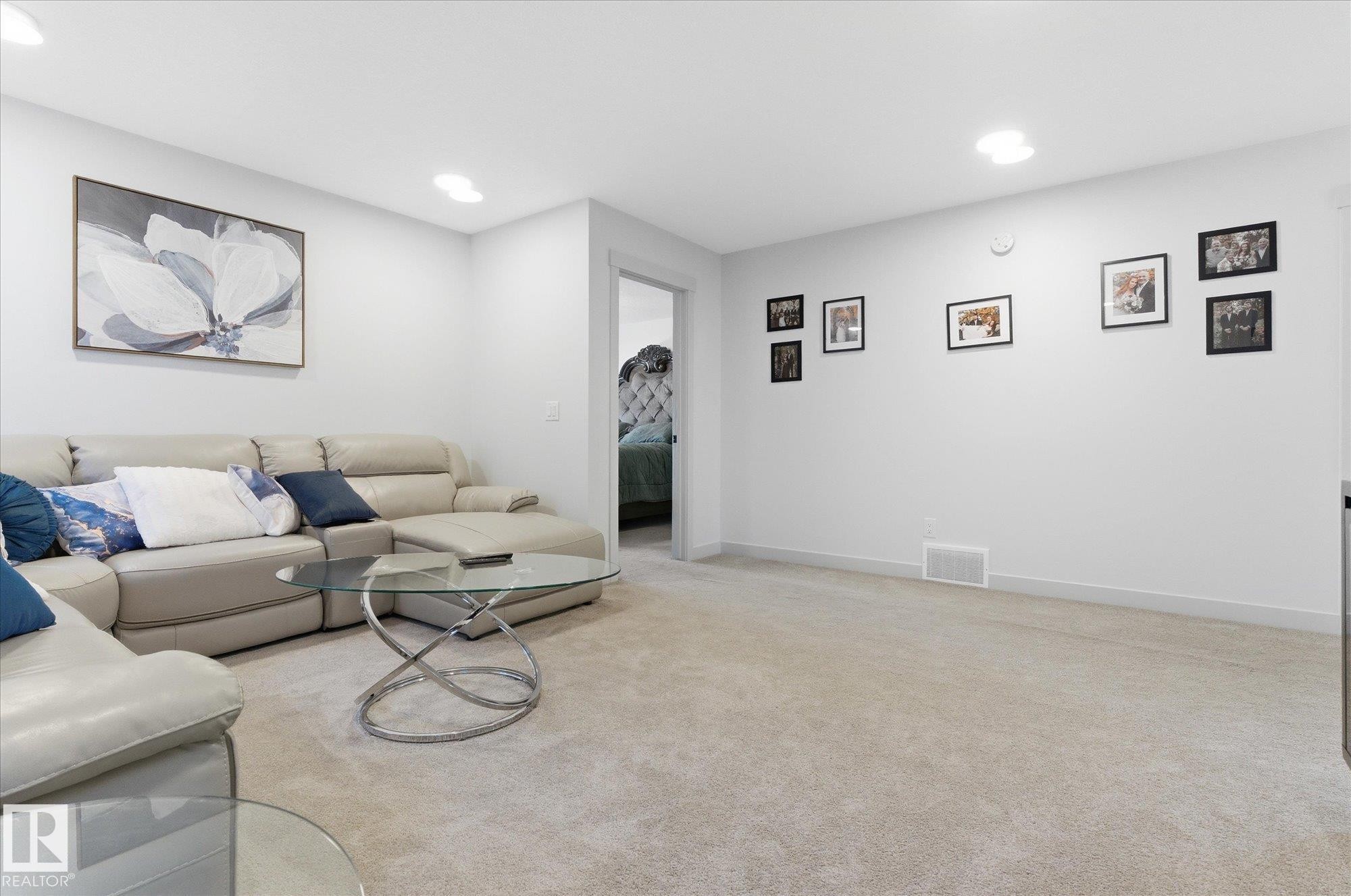 33 Sumac Close, Fort Saskatchewan, AB - Indoor Photo Showing Other Room