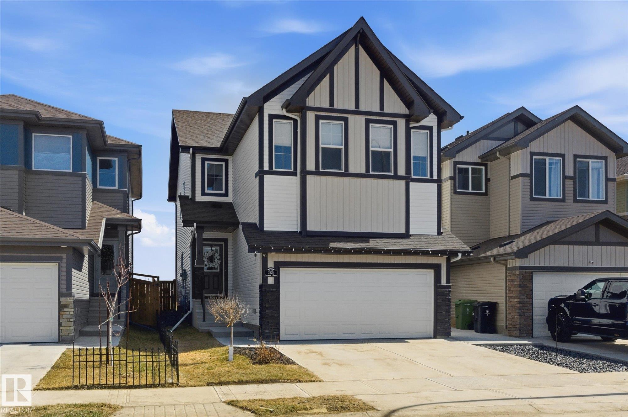 33 Sumac Close, Fort Saskatchewan, AB - Outdoor With Facade