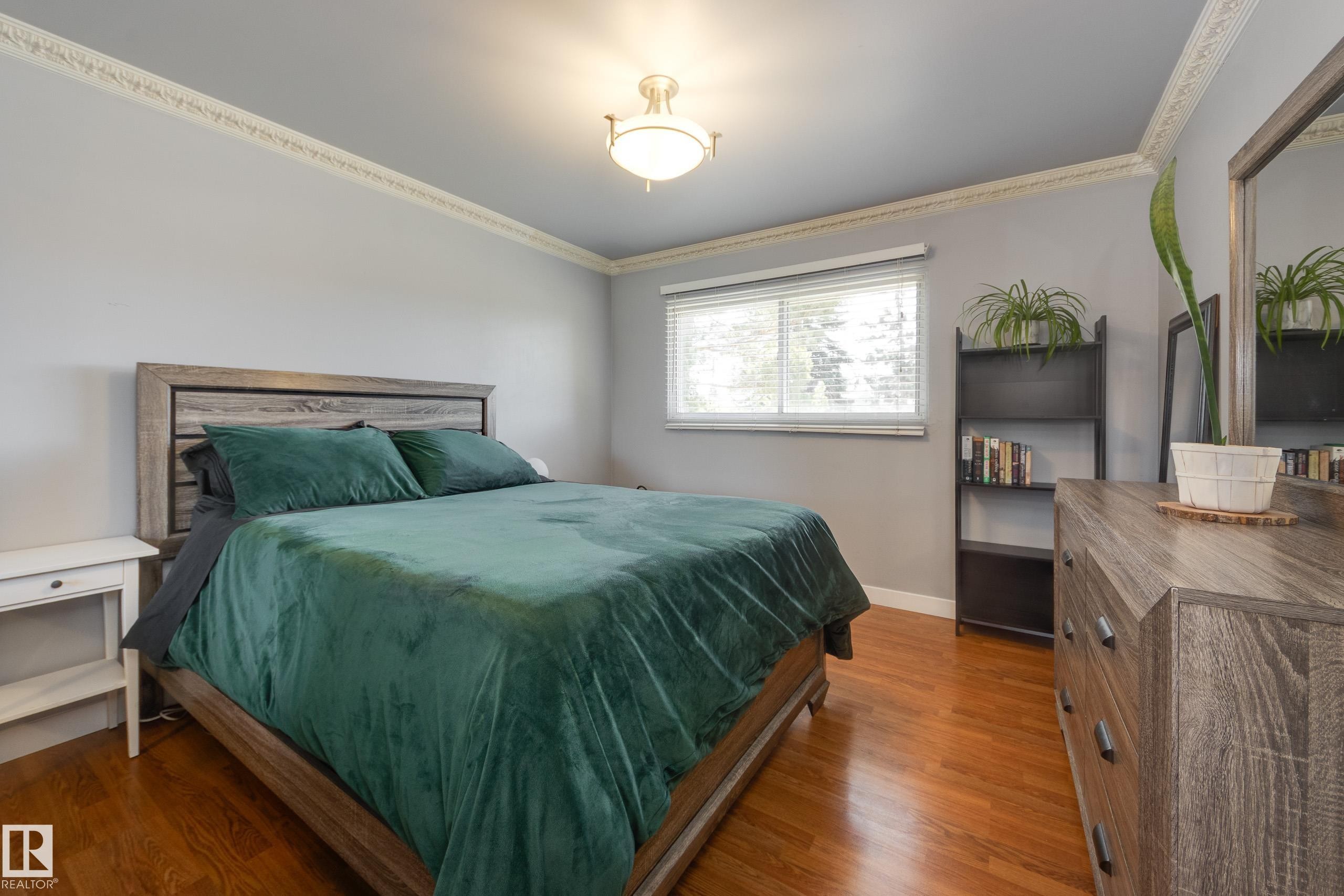 15972 110B Avenue, Edmonton, AB - Indoor Photo Showing Bedroom