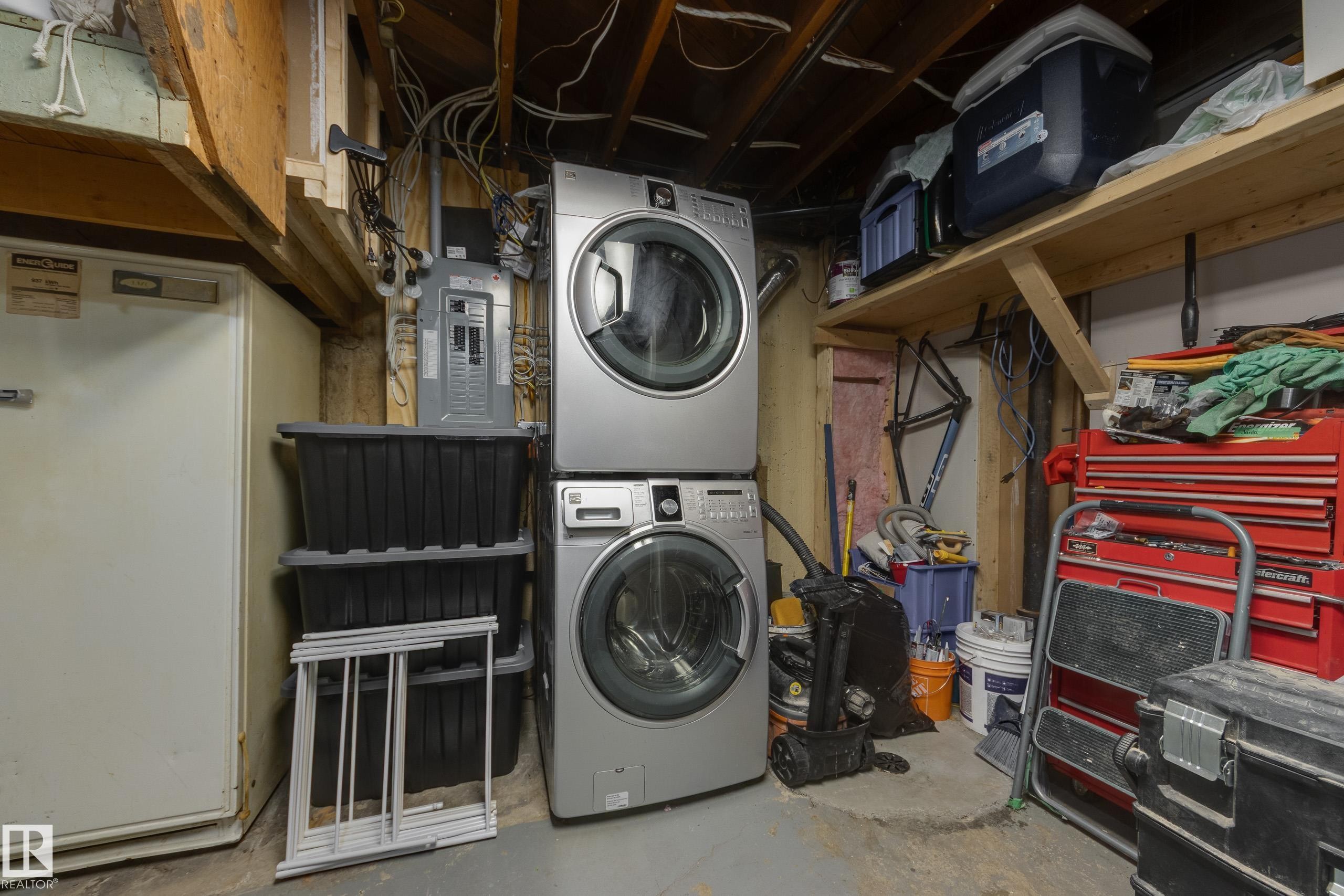 15972 110B Avenue, Edmonton, AB - Indoor Photo Showing Laundry Room