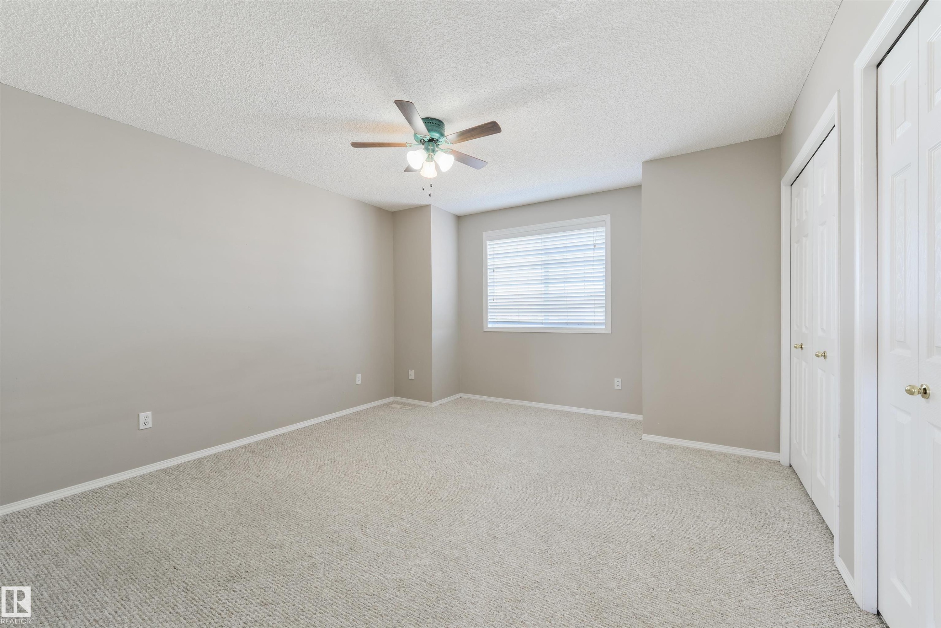 2923 30 Street, Edmonton, AB - Indoor Photo Showing Other Room